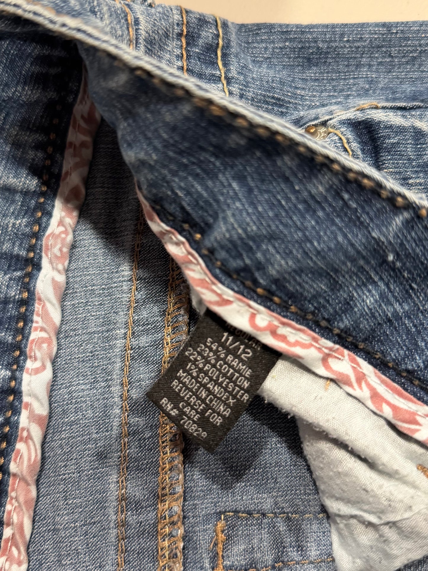 (34”) 2000s rue21 flared jeans