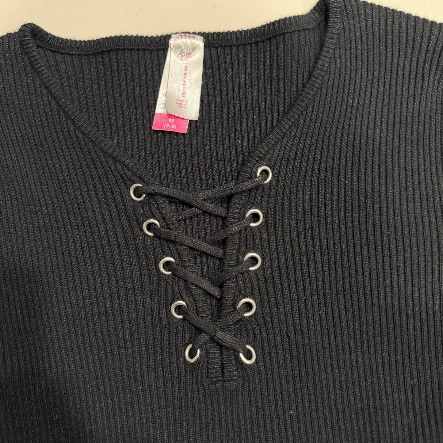 (S/M) black long sleeve lace up detailed top