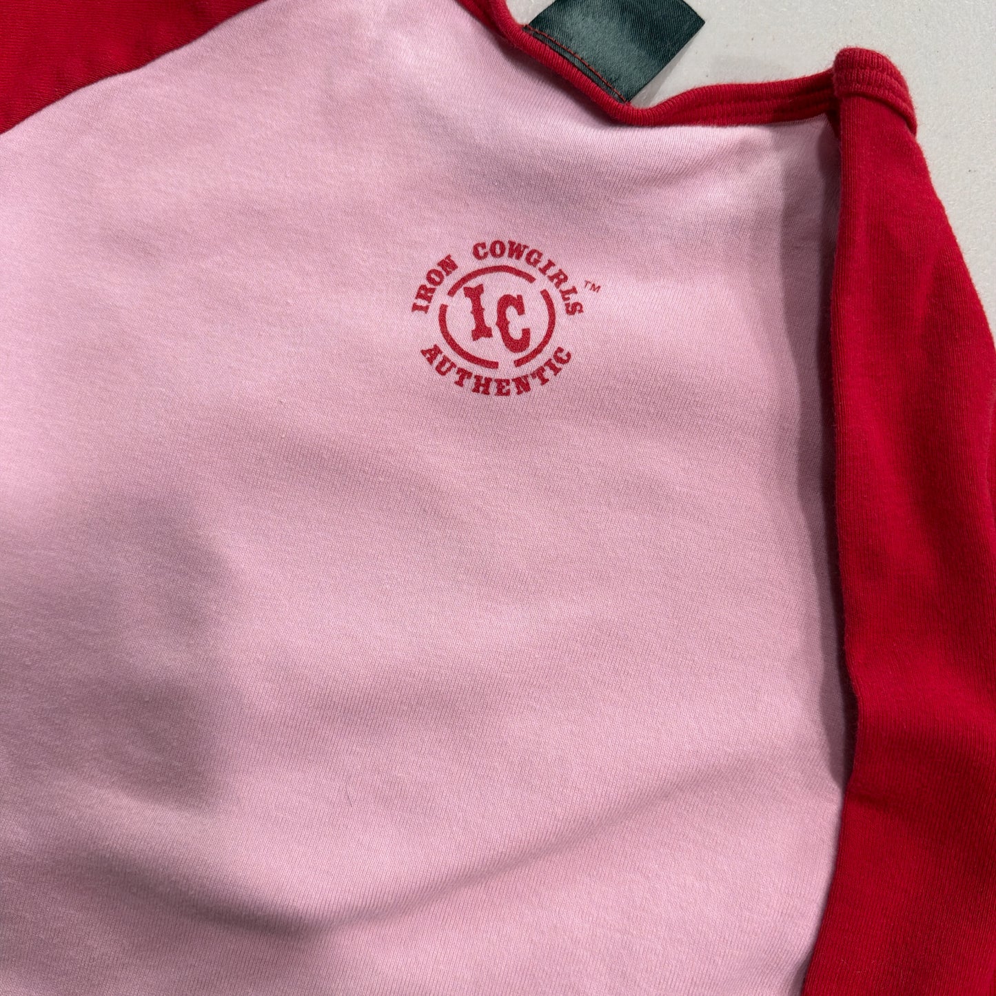 (M/L) vintage “girls like skulls too” baseball style pink & red top