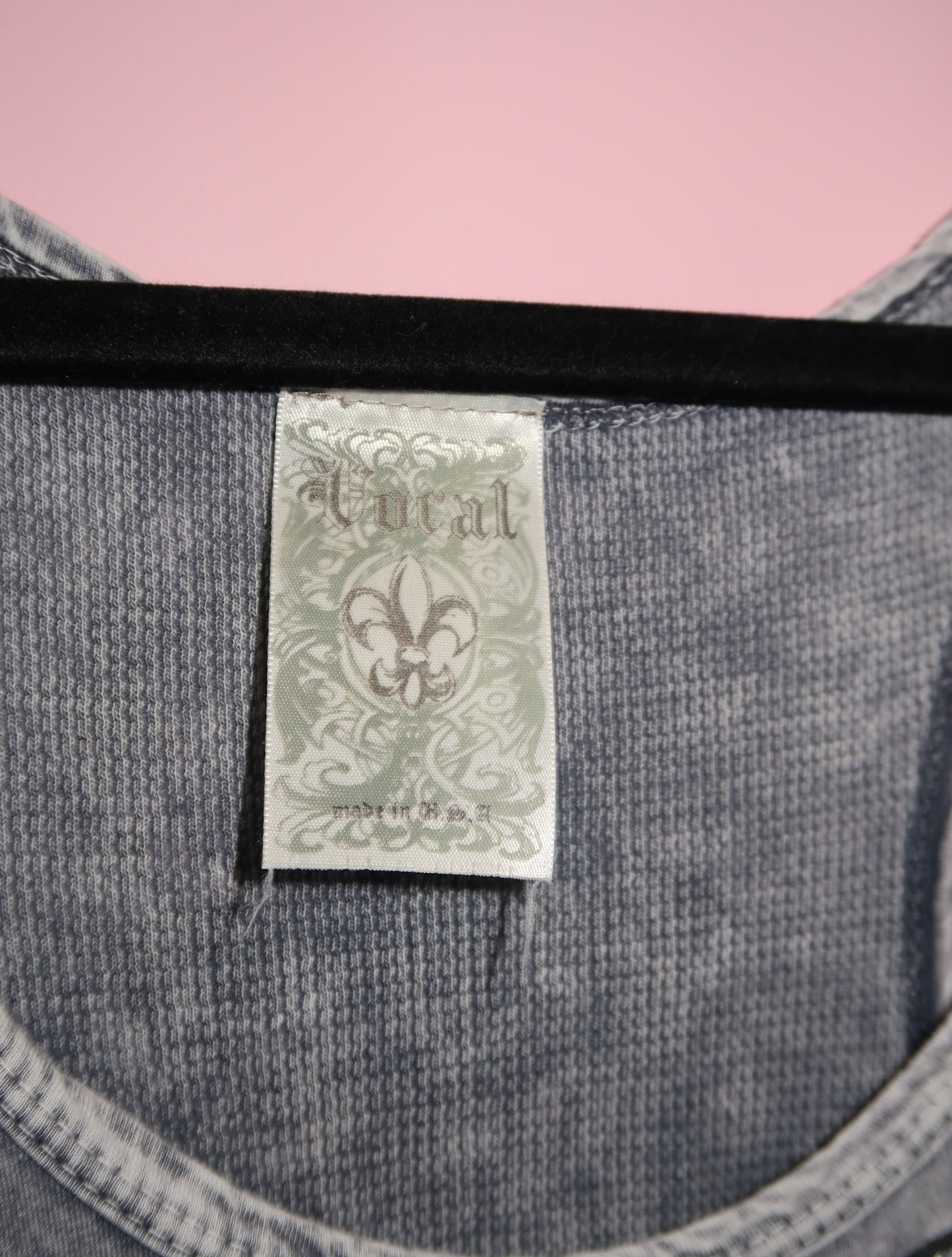 (M) 2000s vocal embellished cross and wing top