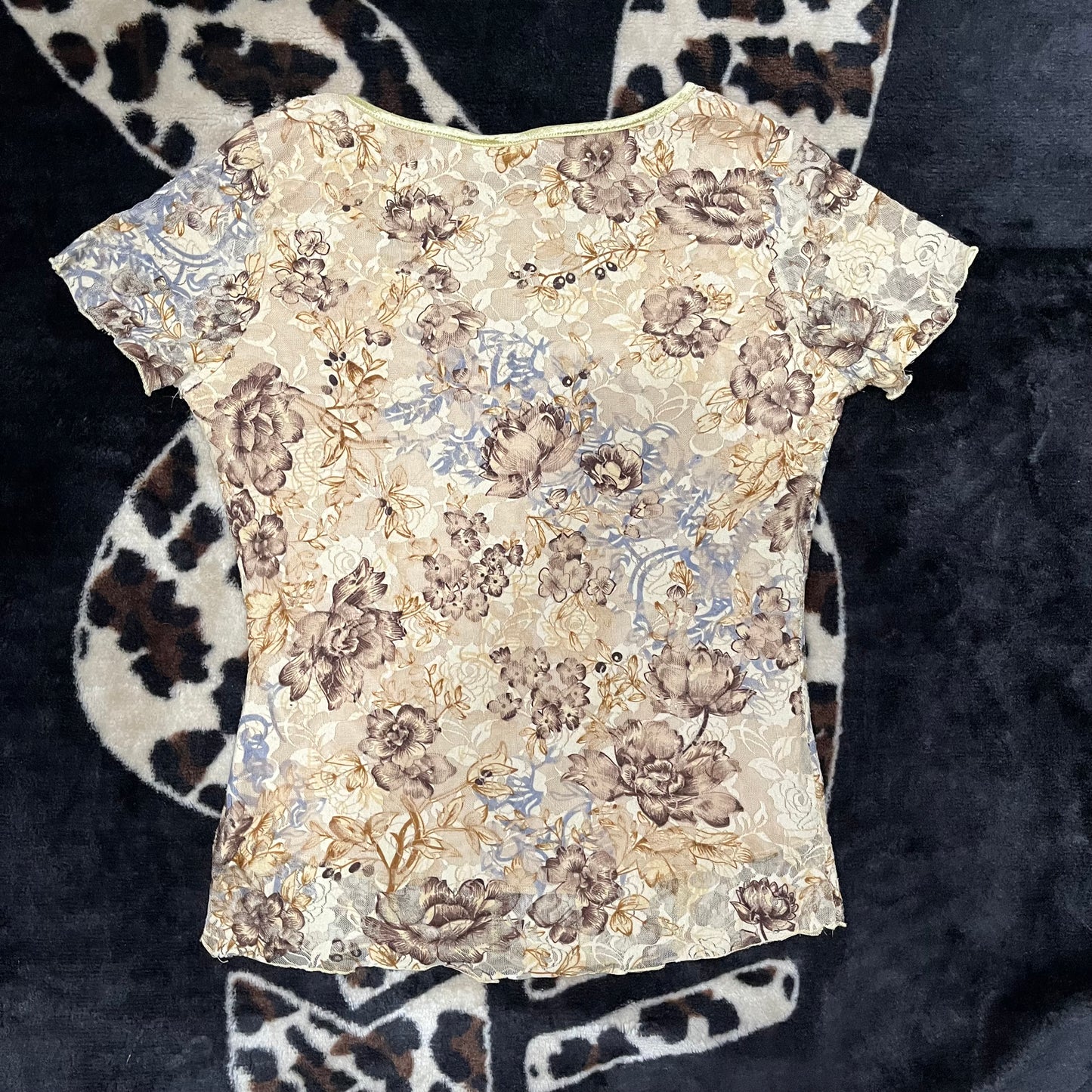 (M) Vintage Floral Lace Top