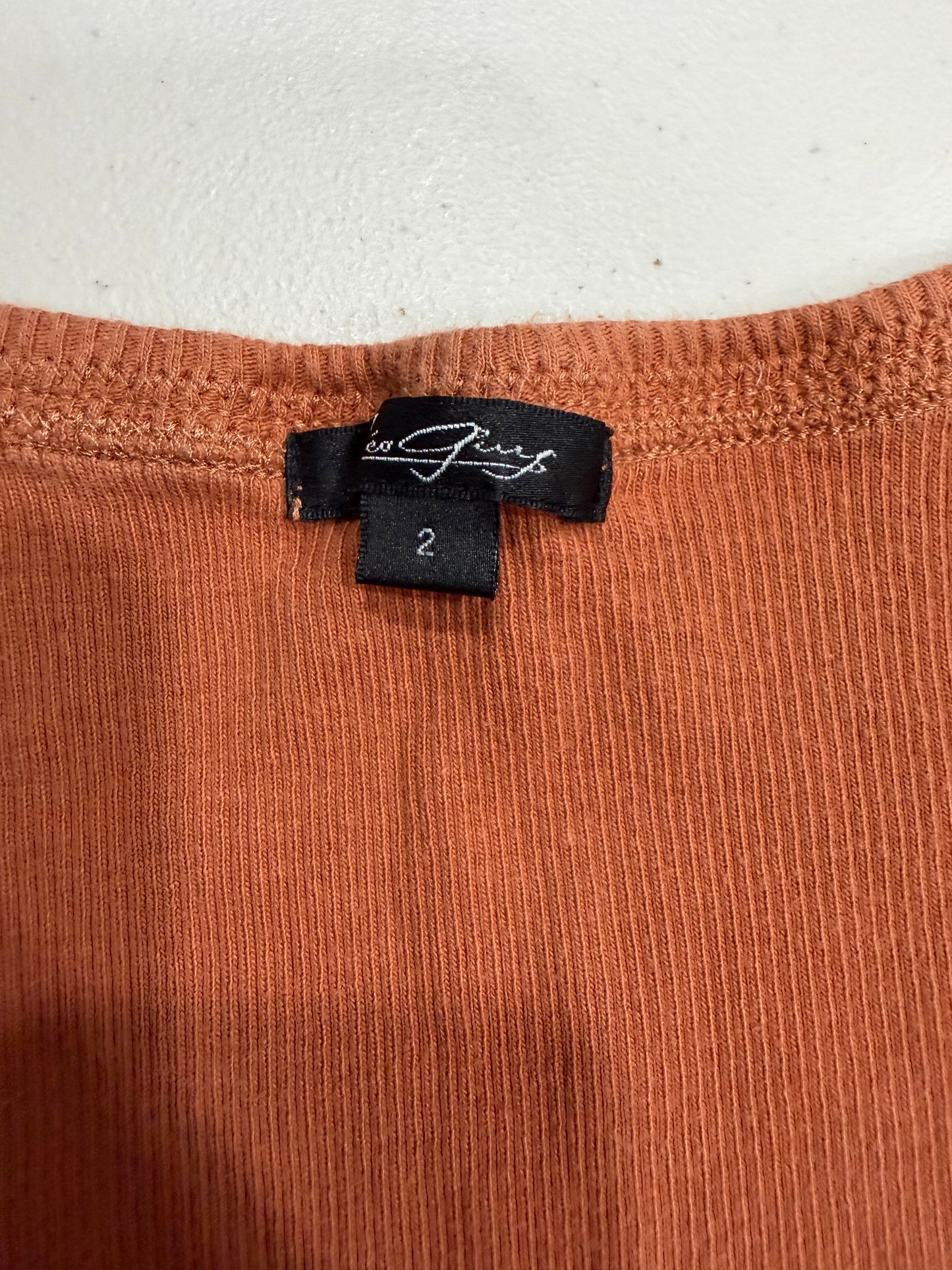 (M) vintage charm necklace orange tank