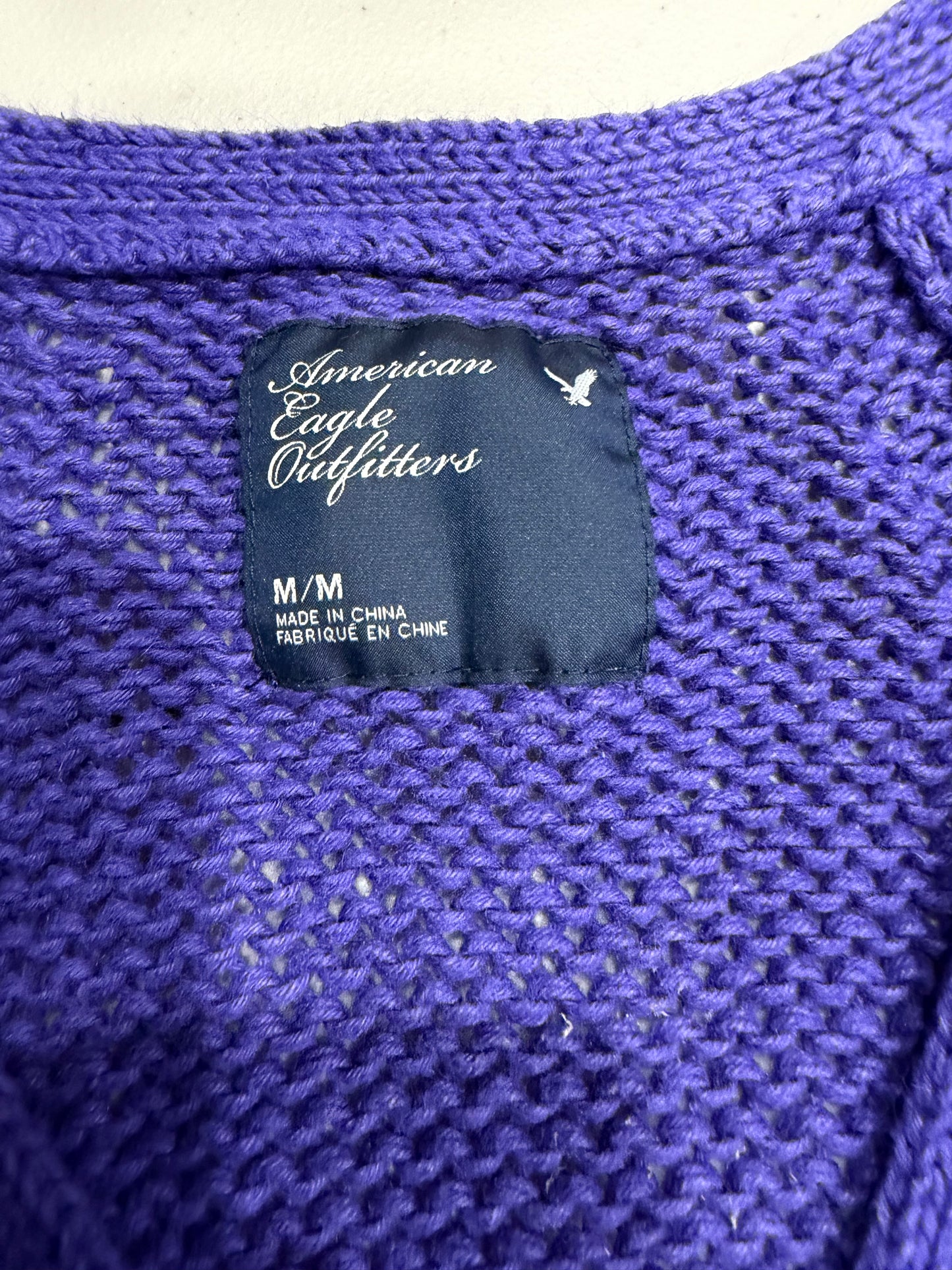 (M) 2000s american eagle purple button cardigan