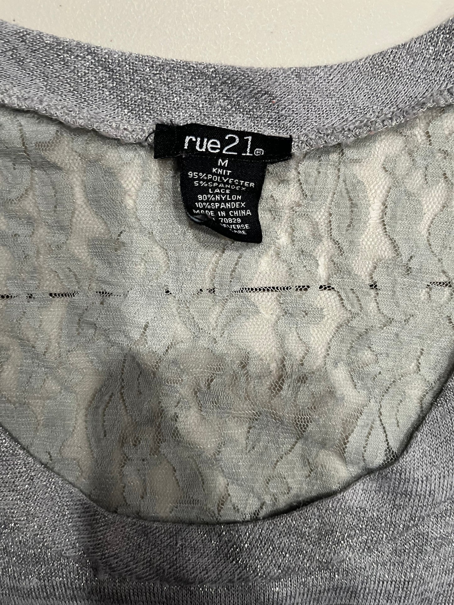 (M) Y2K Striped Lace Back Detailed Glittery Top