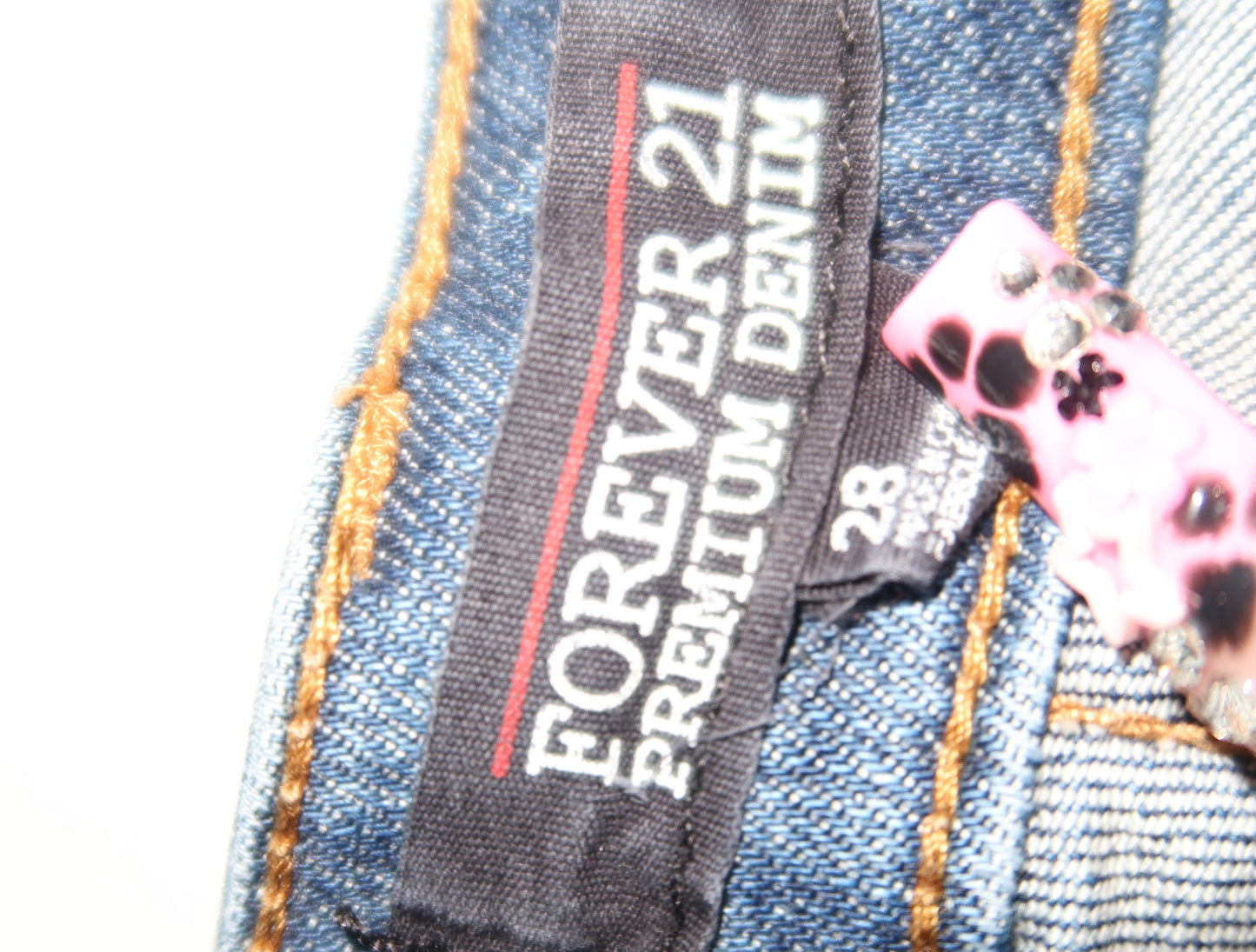 (30”) 2000s Forever 21 floral denim shorts