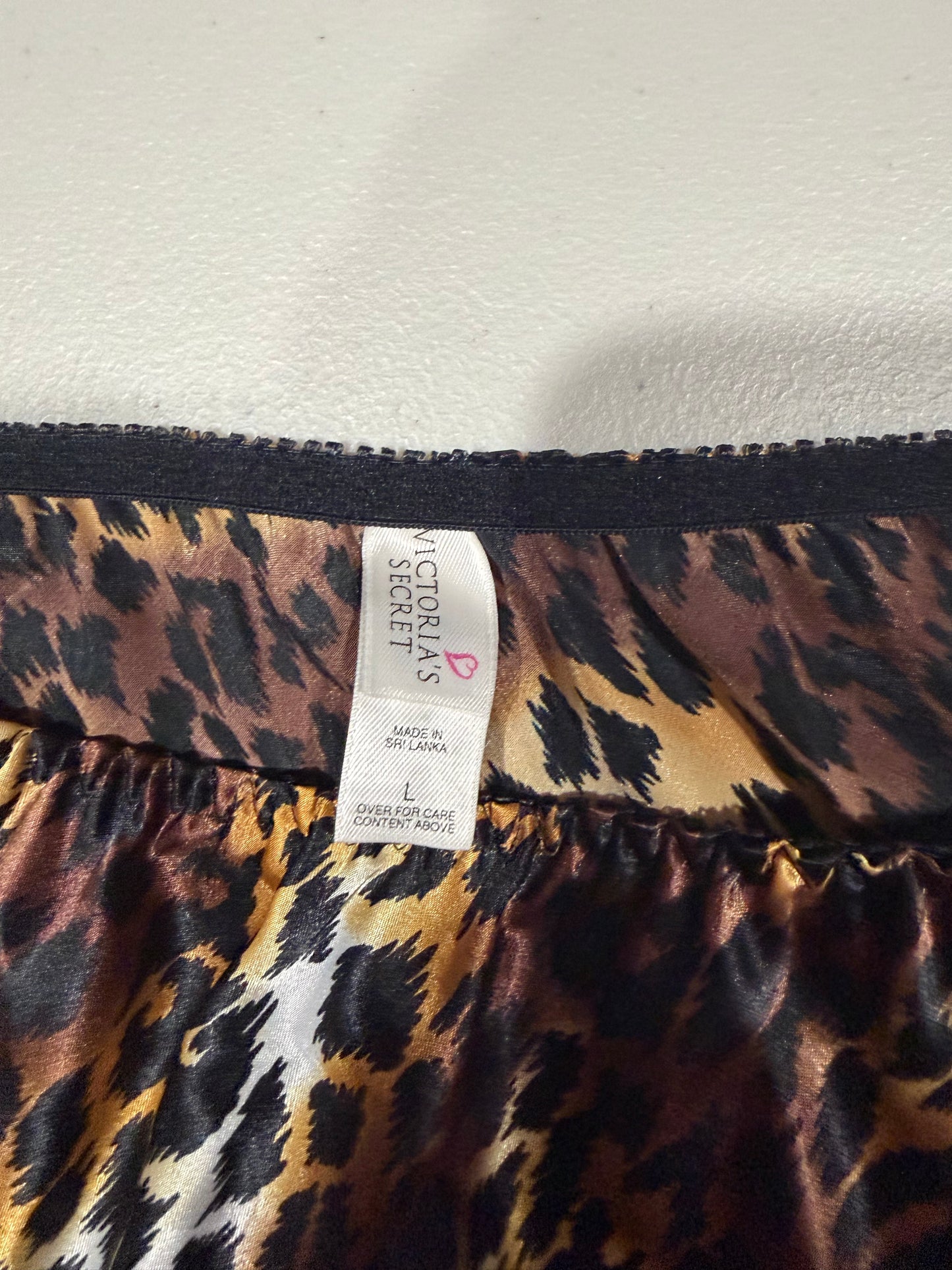 (L) early 2000s victoria’s secret silk leopard print lingerie lace trim set