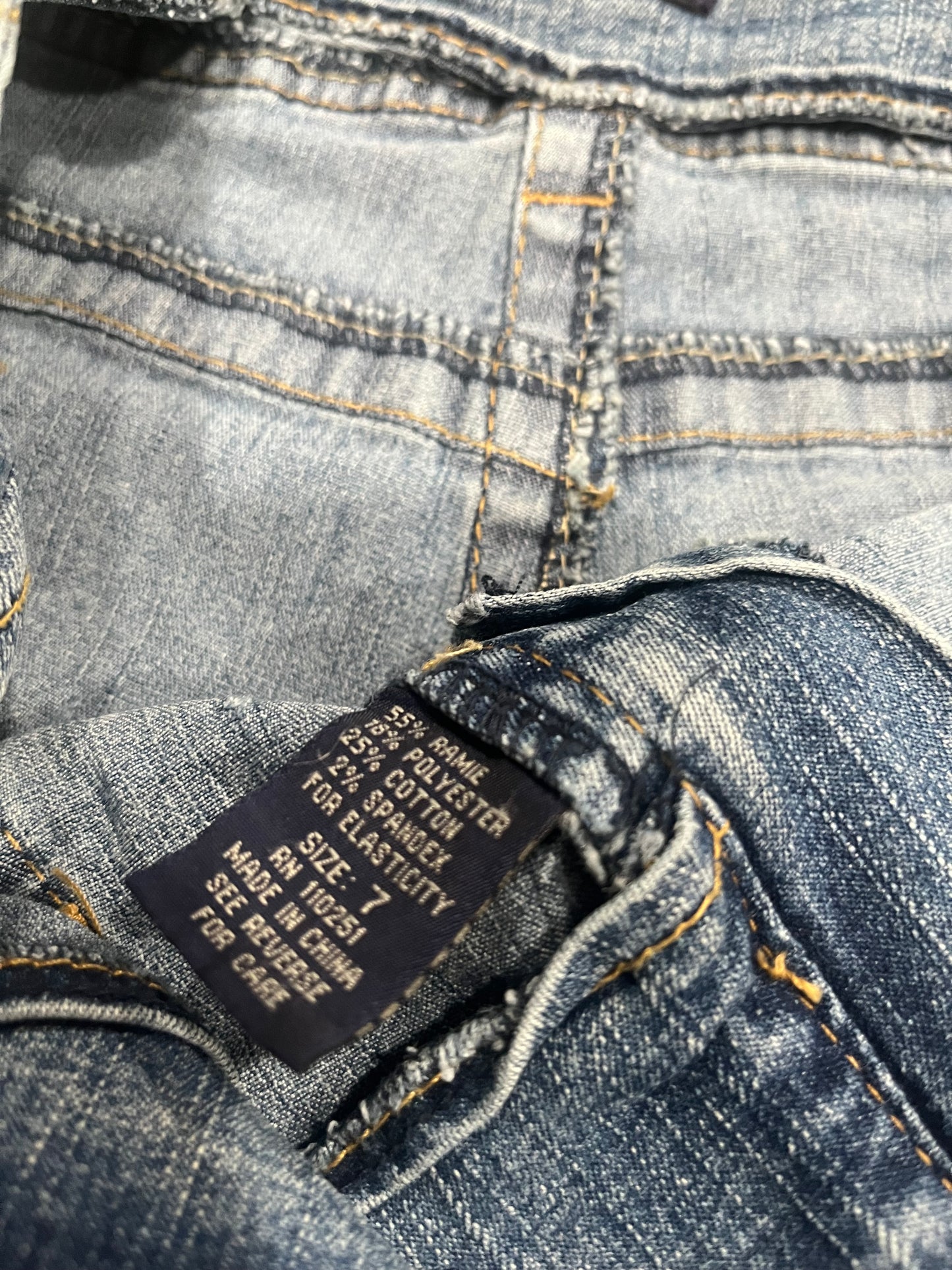 (28”) Iconic Angels Circle Belt Denim Shorts