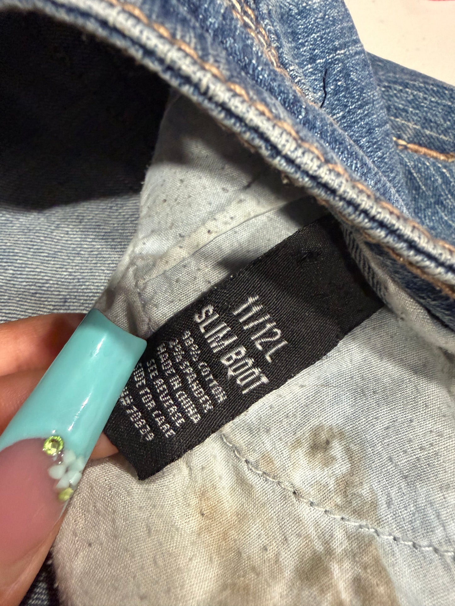 (34”) 2000s rue21 low rise flared jeans