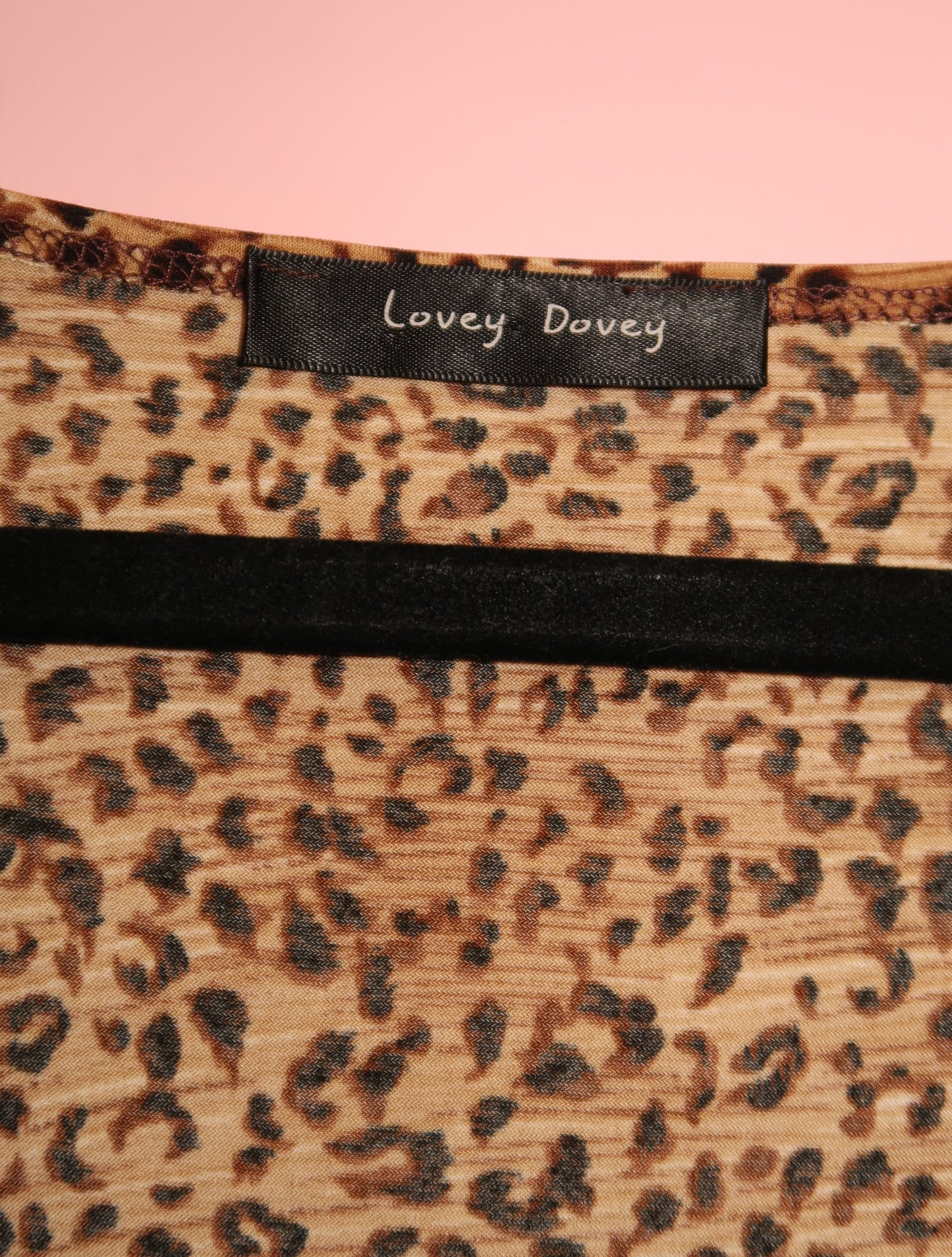 (3XL) 2000s leopard print red trim top