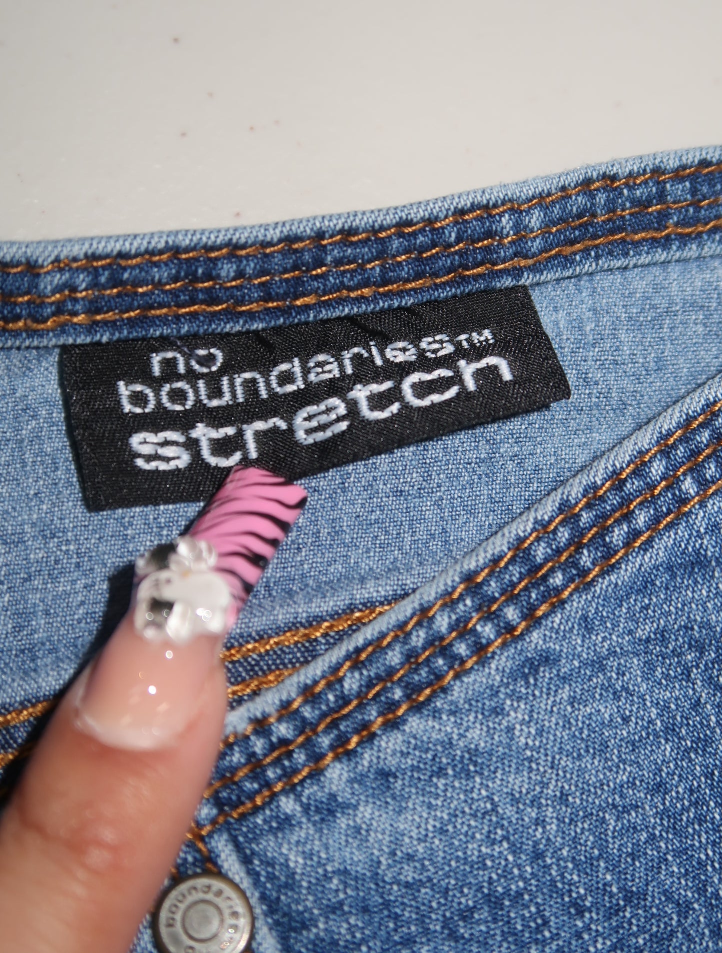 (28”) y2k no boundaries denim shorts