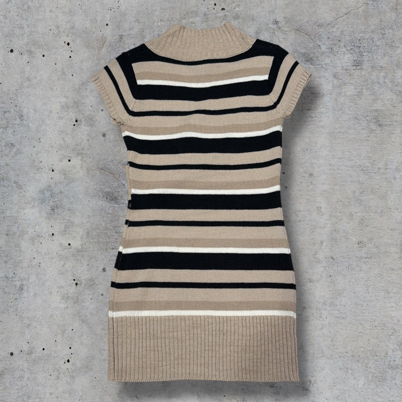 (L) early 2000s striped button sweater dress