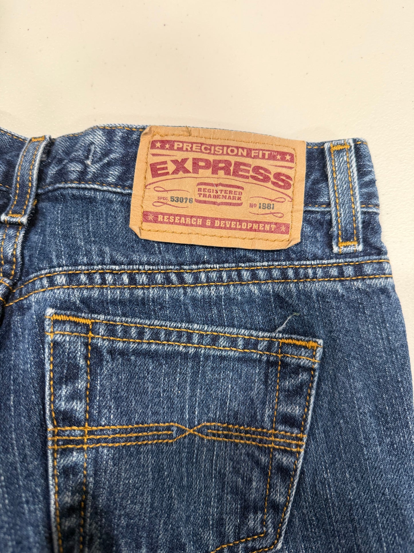 (24/25”) Y2K/Vintage Express Denim Flared Jeans