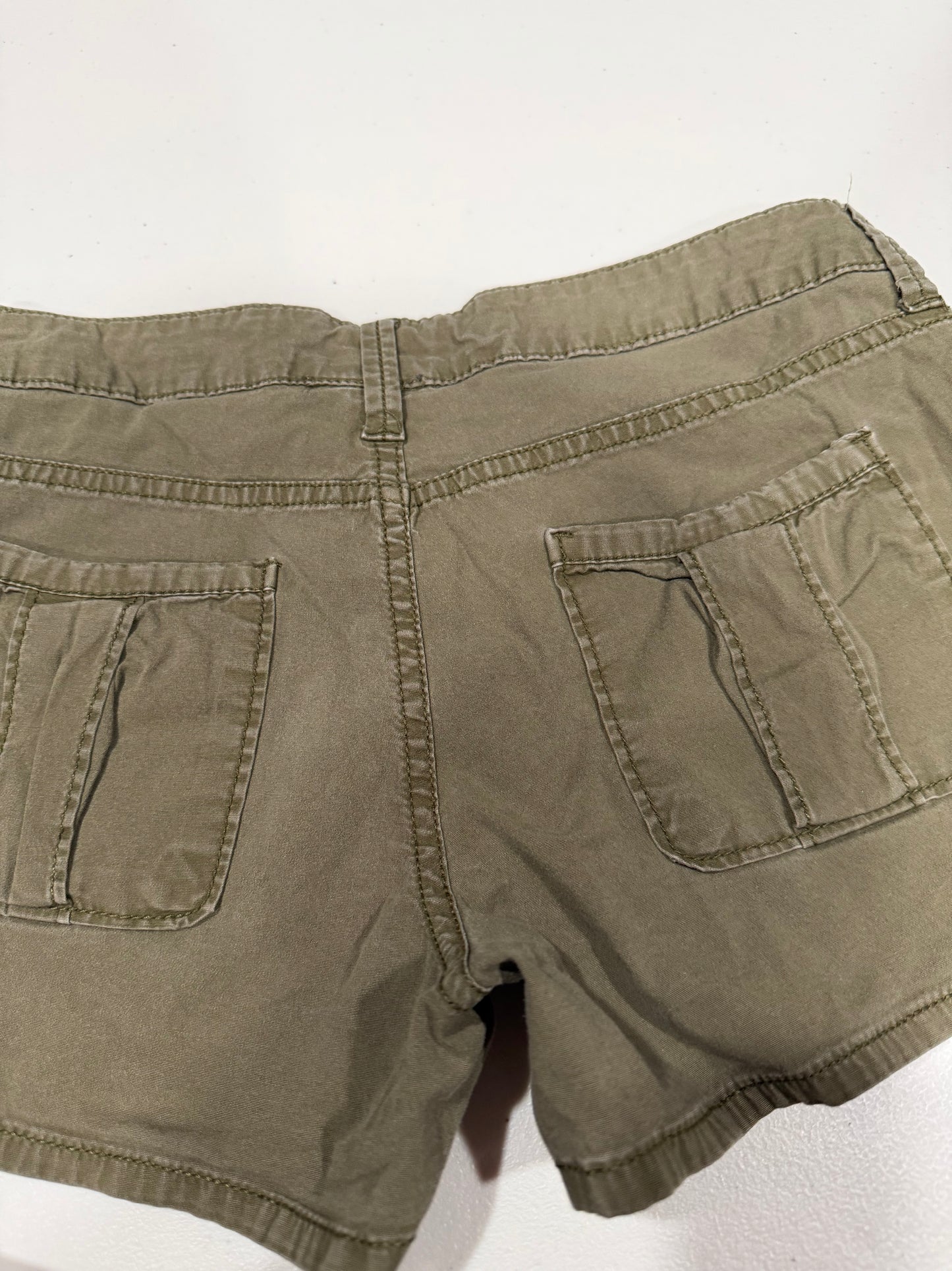(26”) vintage green cargo mini shorts