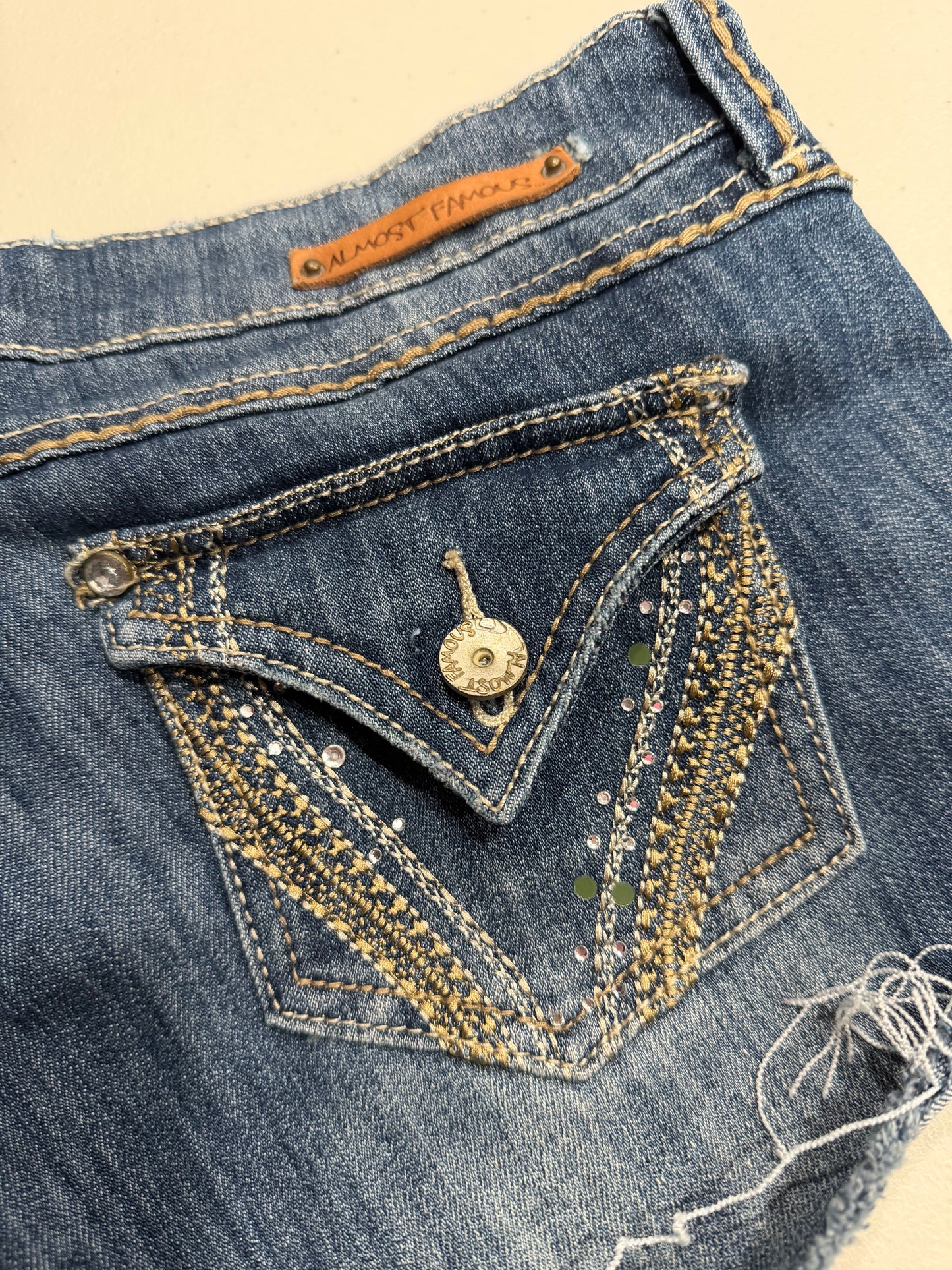 (30”) y2k almost famous denim embellished shorts