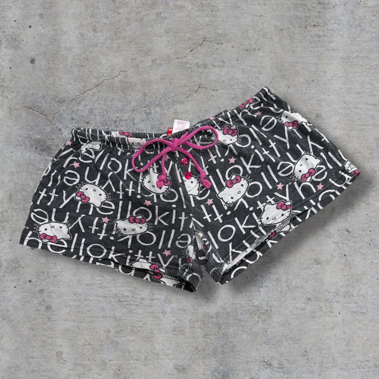 (M) early 2000s hello kitty pj lounge shorts