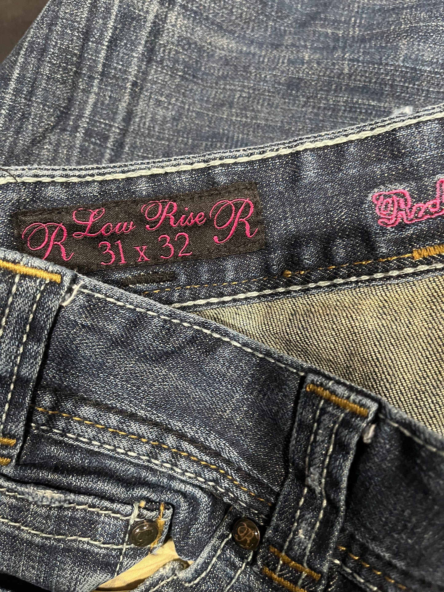 (31”) Rock & Roll Cowgirl Embellished Cross Jeans
