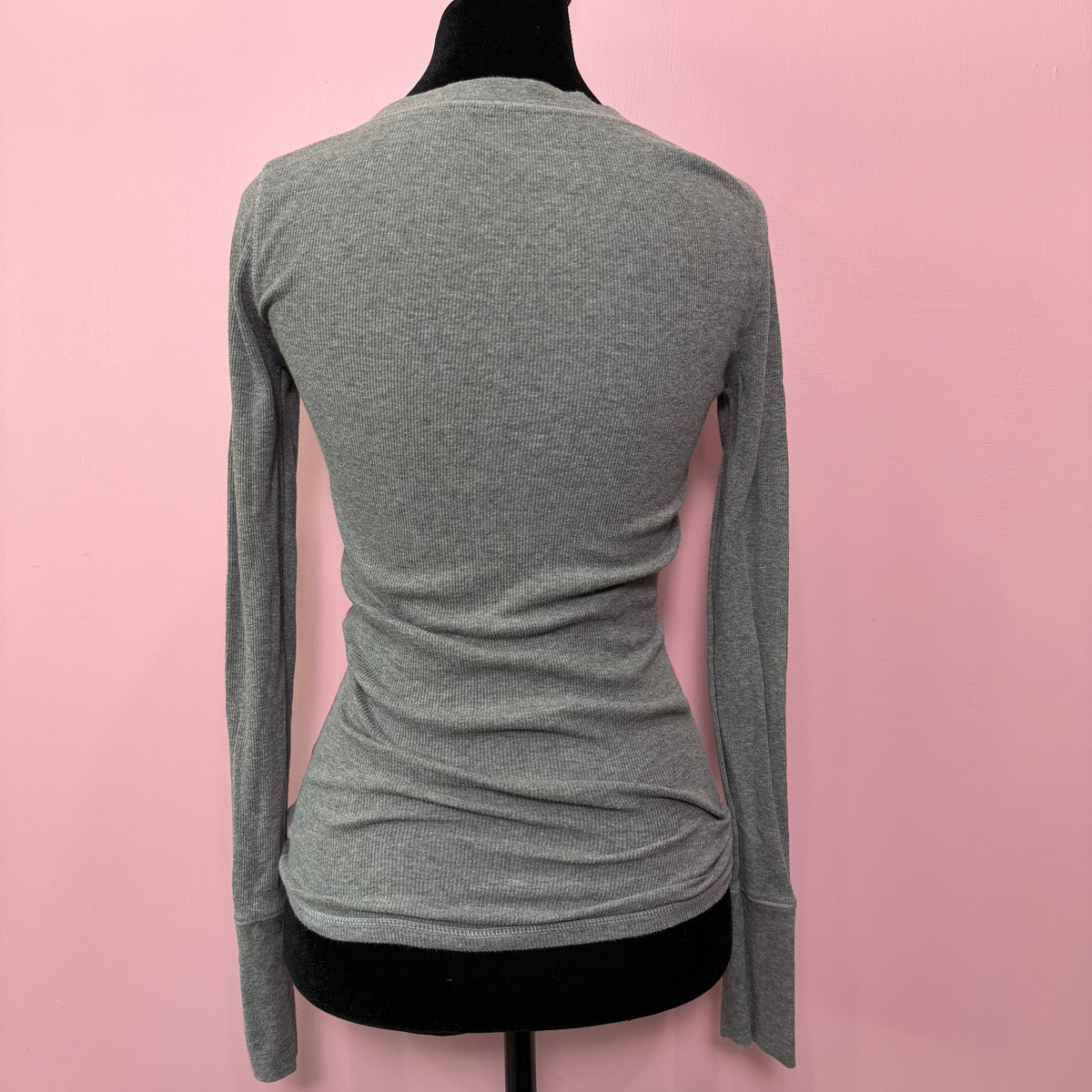 (M) early 2000s Aeropostale henley grey long sleeve button up top