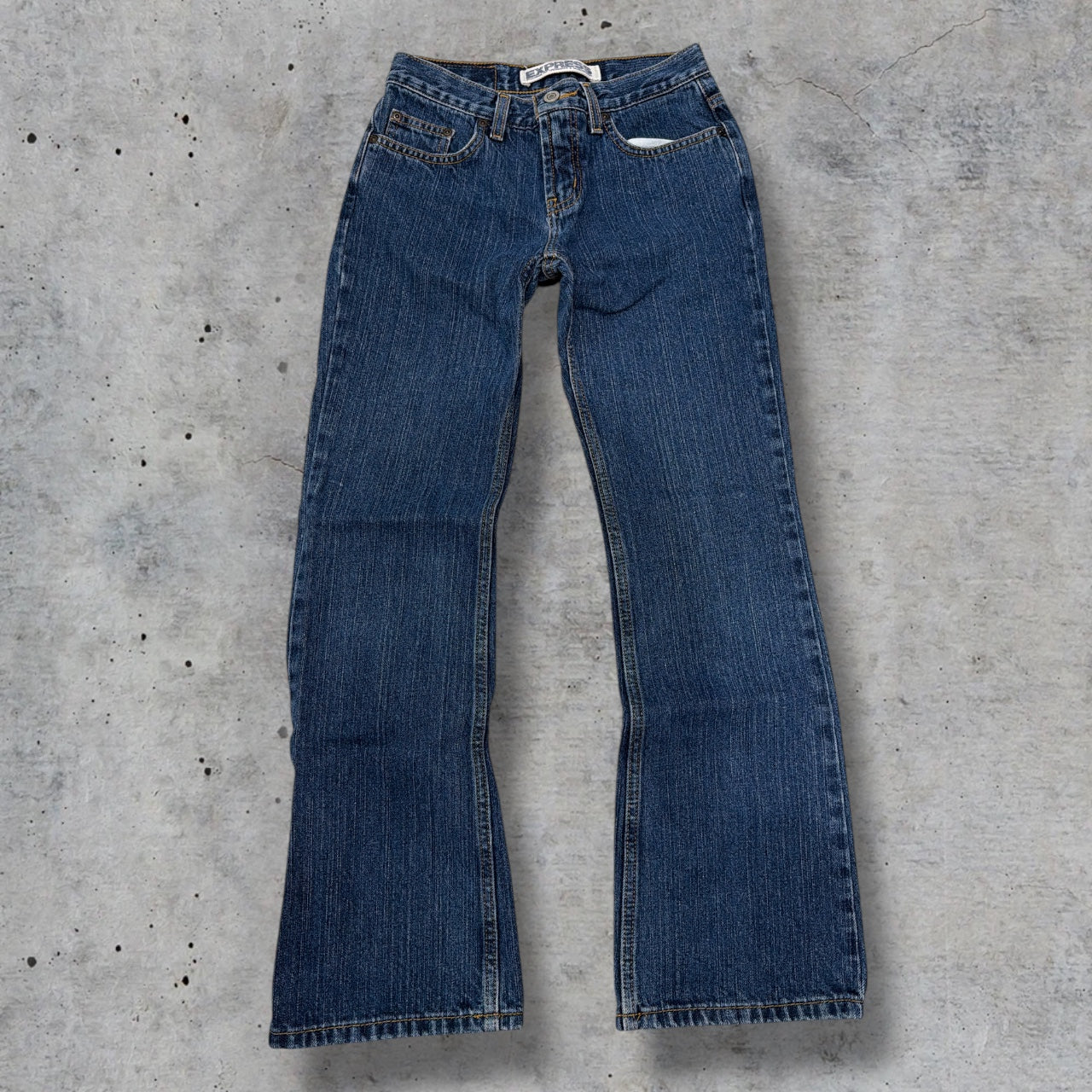 (24/25”) Y2K/Vintage Express Denim Flared Jeans