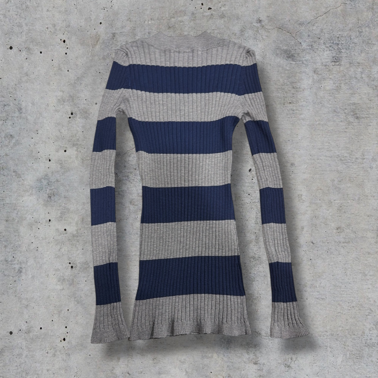(M/L) 2000s striped fitted knit long sleeve top