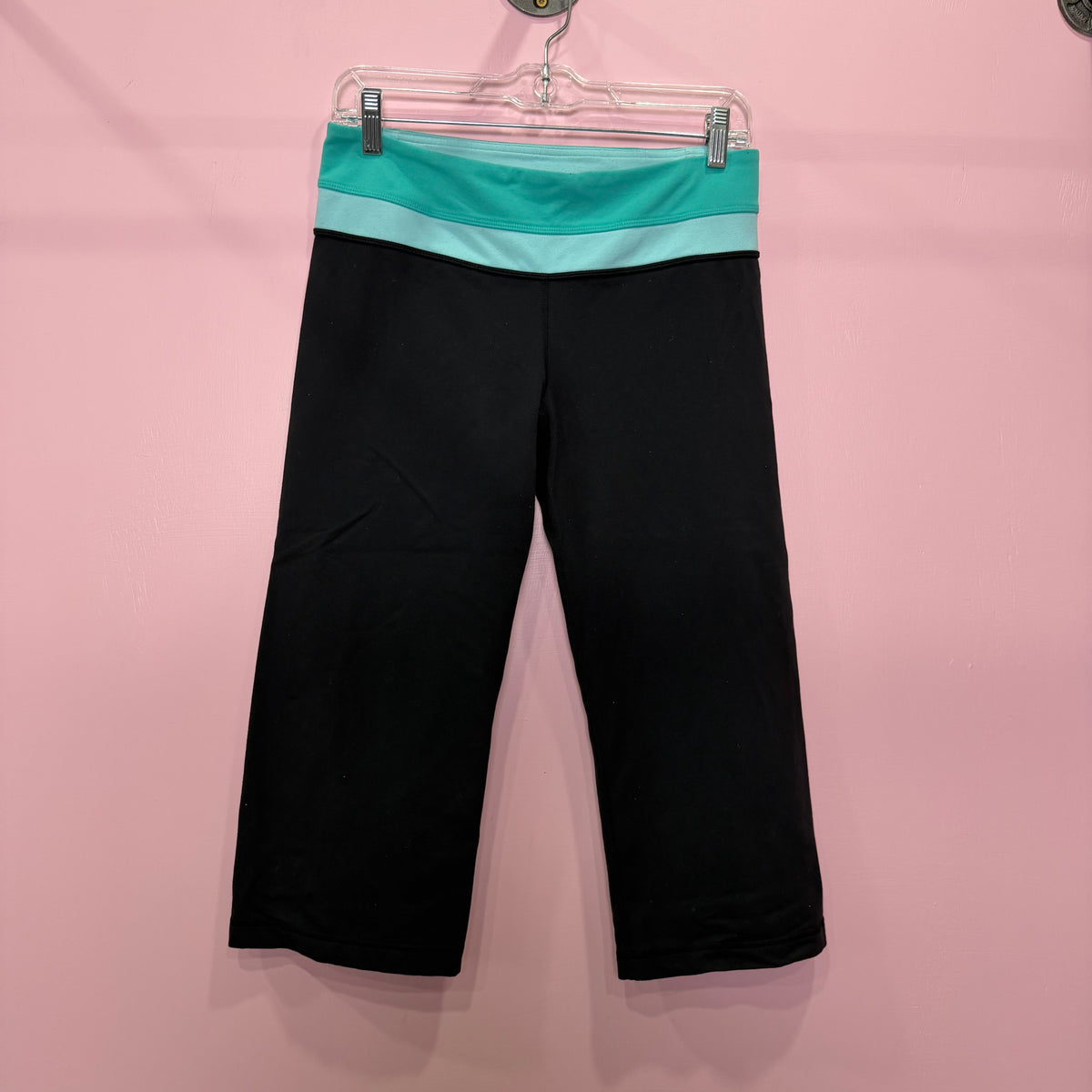 (6/8) 2000s lulu lemon teal capri leggings
