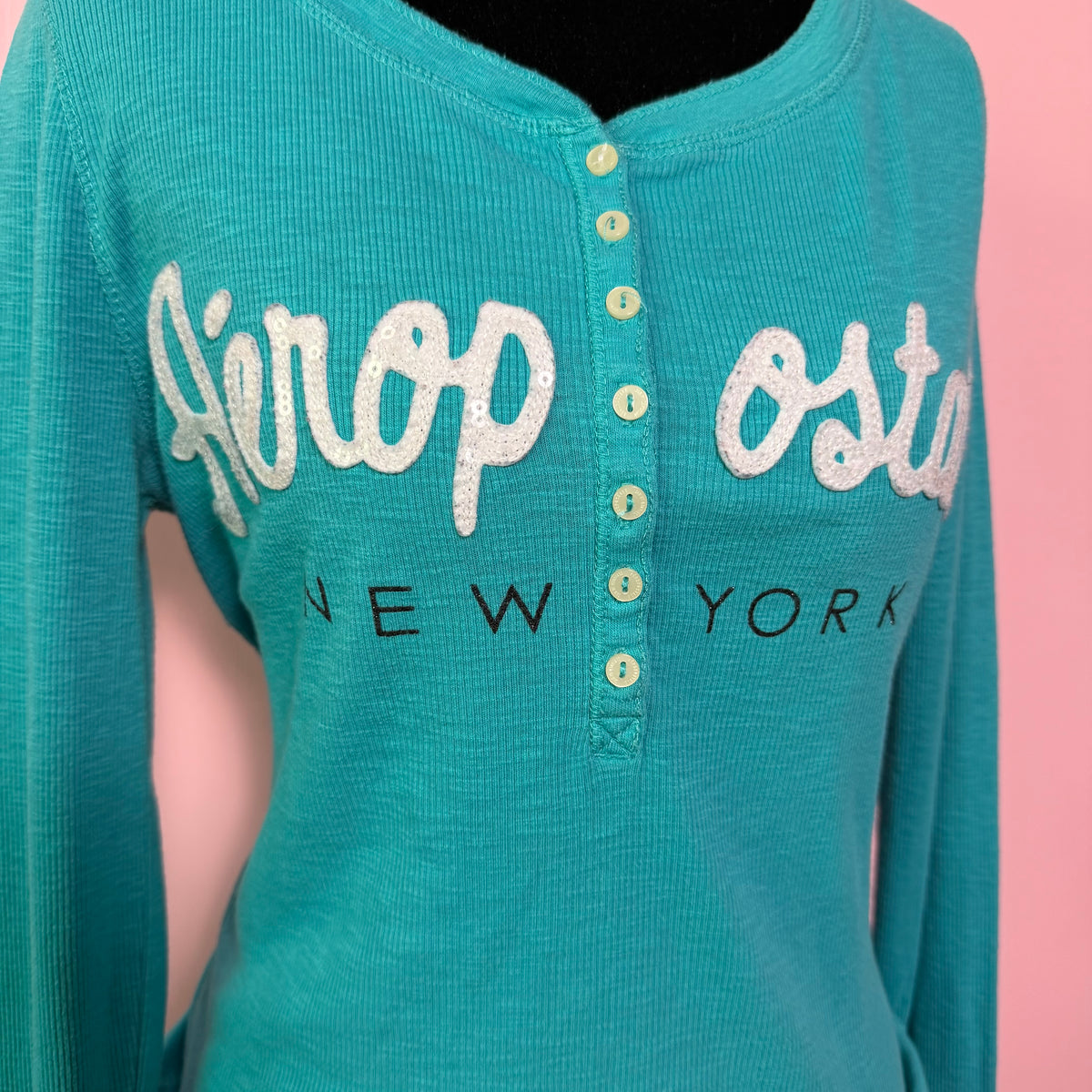(L/XL) early 2000s Aeropostale henley blue button up long sleeve top