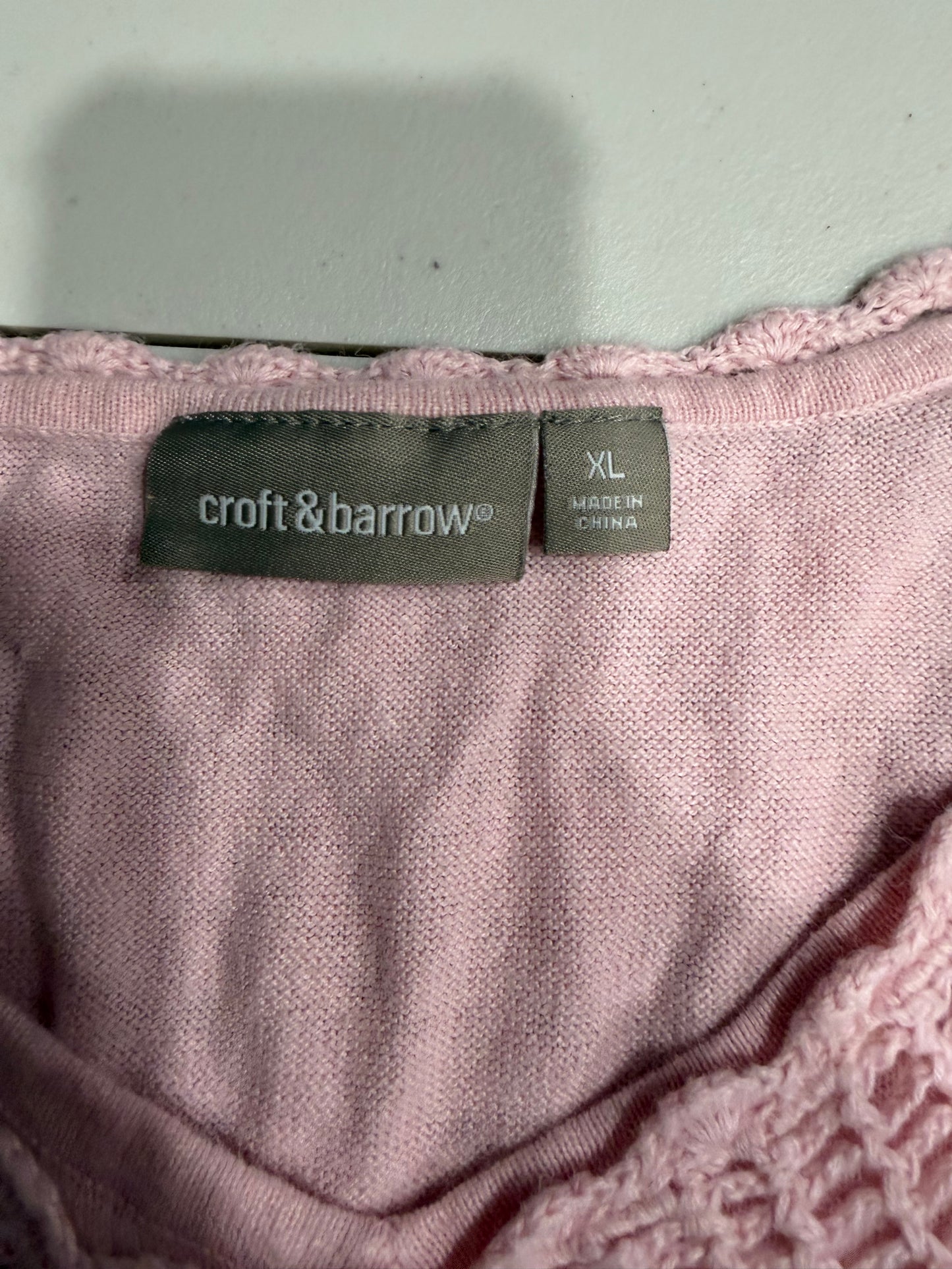 (L/XL) 2000s pink floral crochet knit top