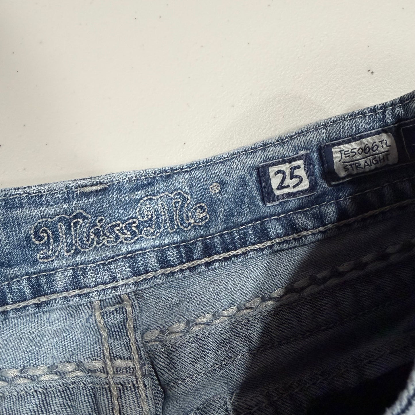 (25”) 2000s Miss Me skinny jeans