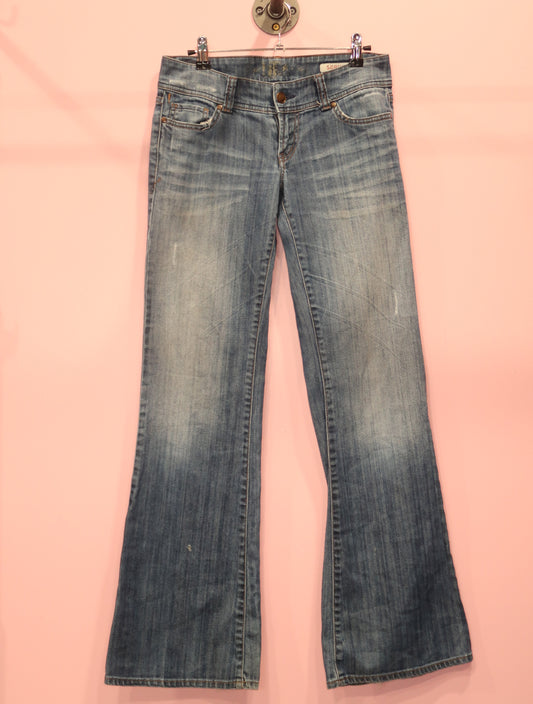 (29”)y2k flared jeans