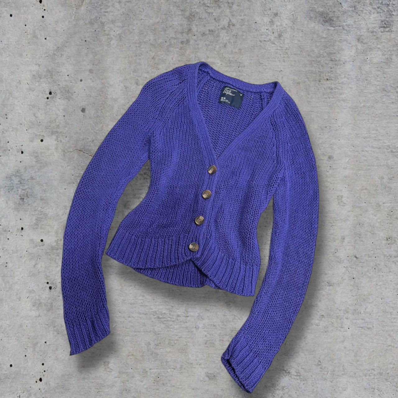 (M) 2000s american eagle purple button cardigan