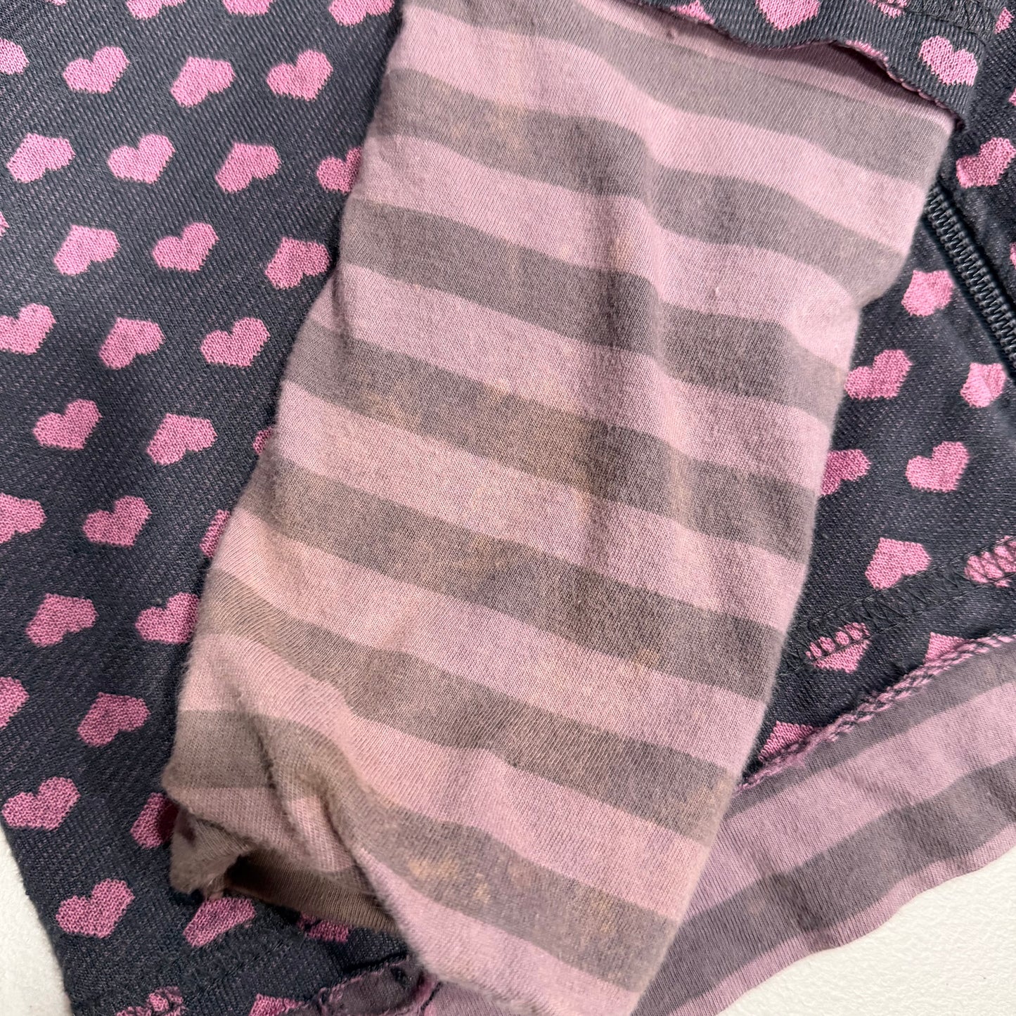 (S/M) vintage/y2k true love skull & heart jacket