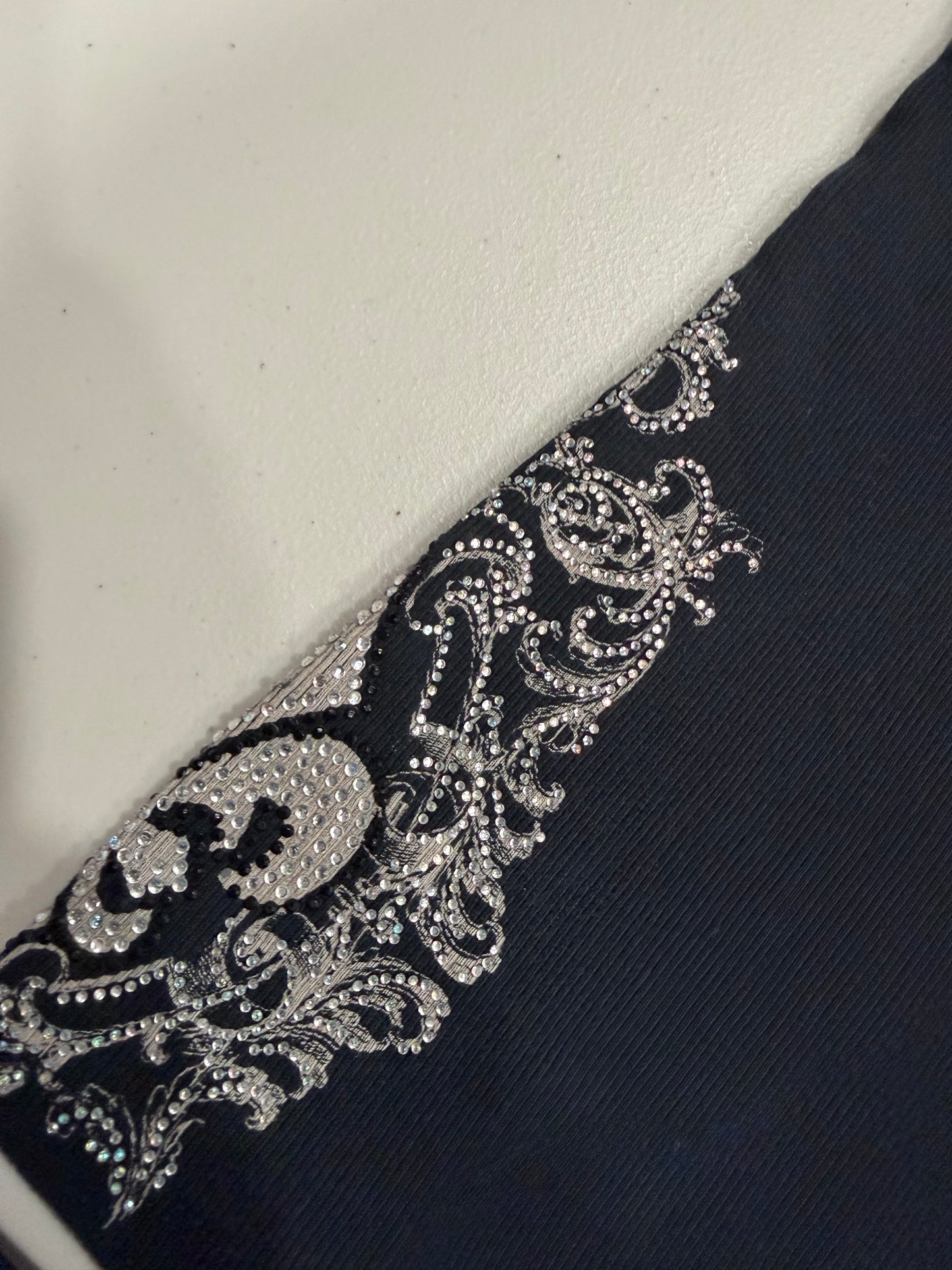 (S) 2000s vocal embellished tank