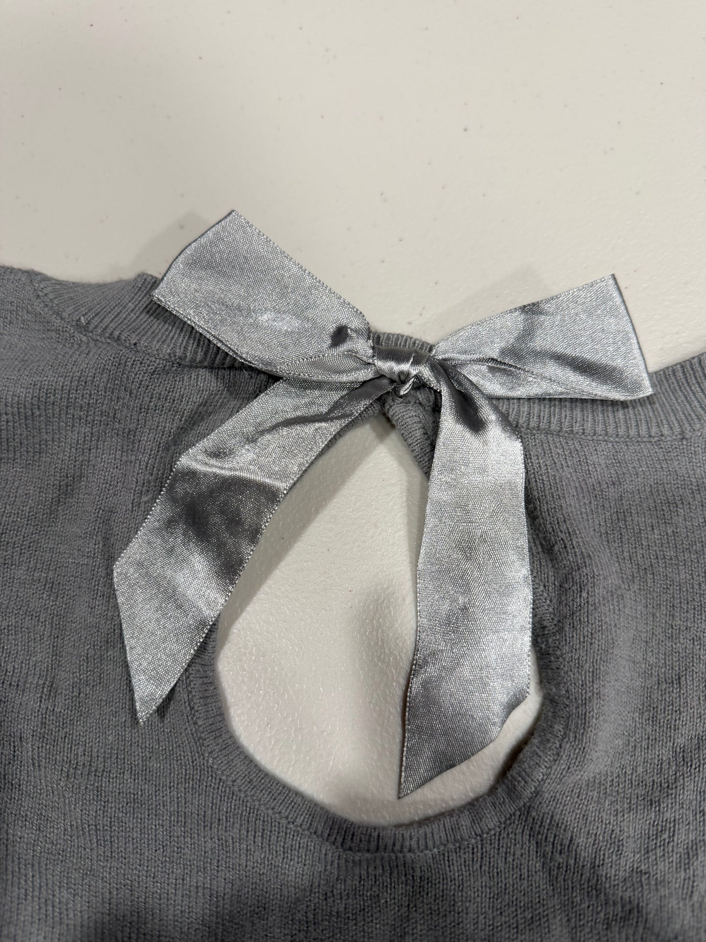 (L/XL) Y2K sequin silk bow tie sweater top