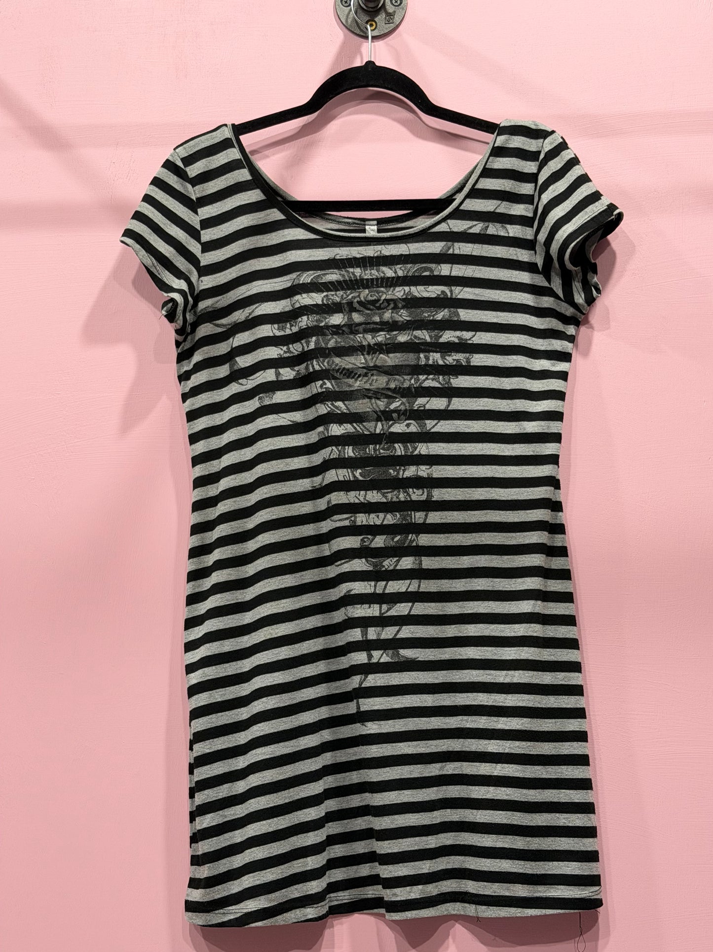 (L) grunge striped graphic mini dress