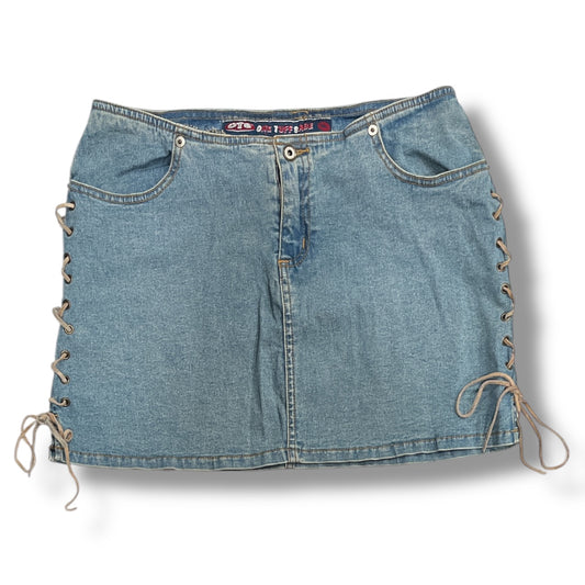 (28”) Vintage “One Tuff Babe” Denim Tie up Skirt