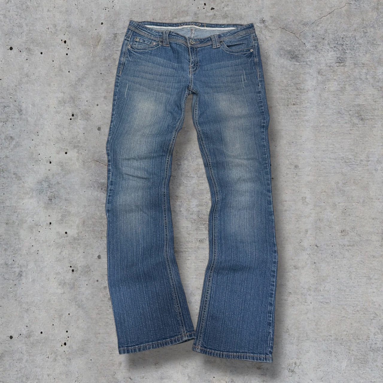 (34”) 2000s rue21 low rise flared jeans