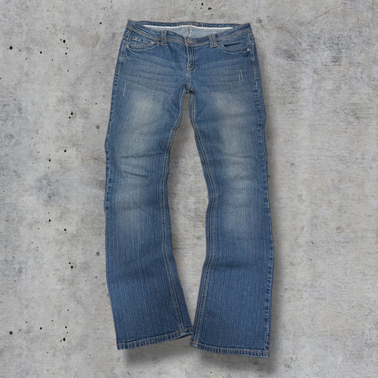 (34”) 2000s rue21 low rise flared jeans