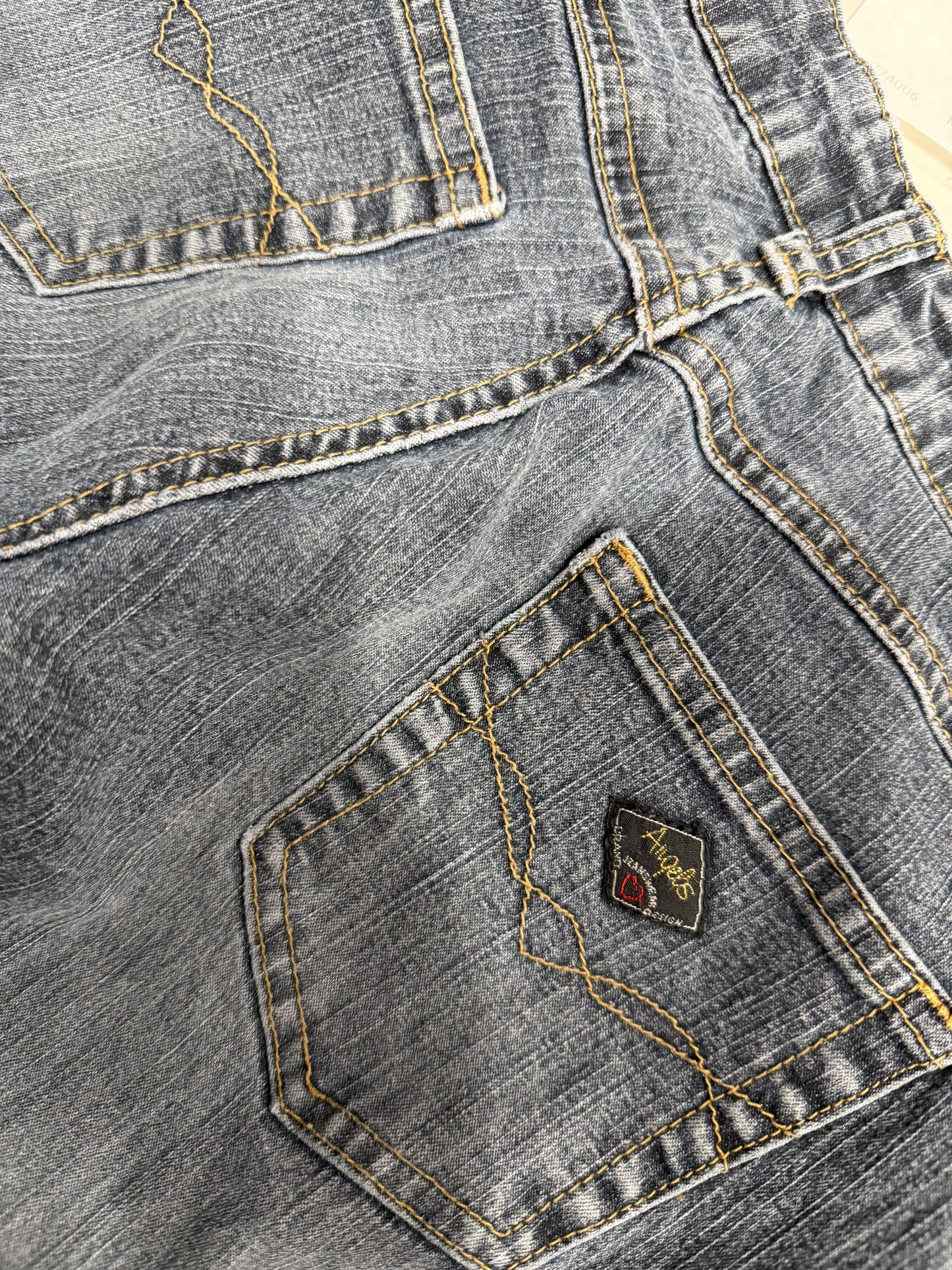 (23/24”) Y2K Angels Capri Jeans