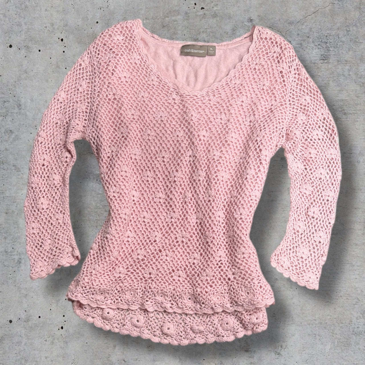 (L/XL) 2000s pink floral crochet knit top