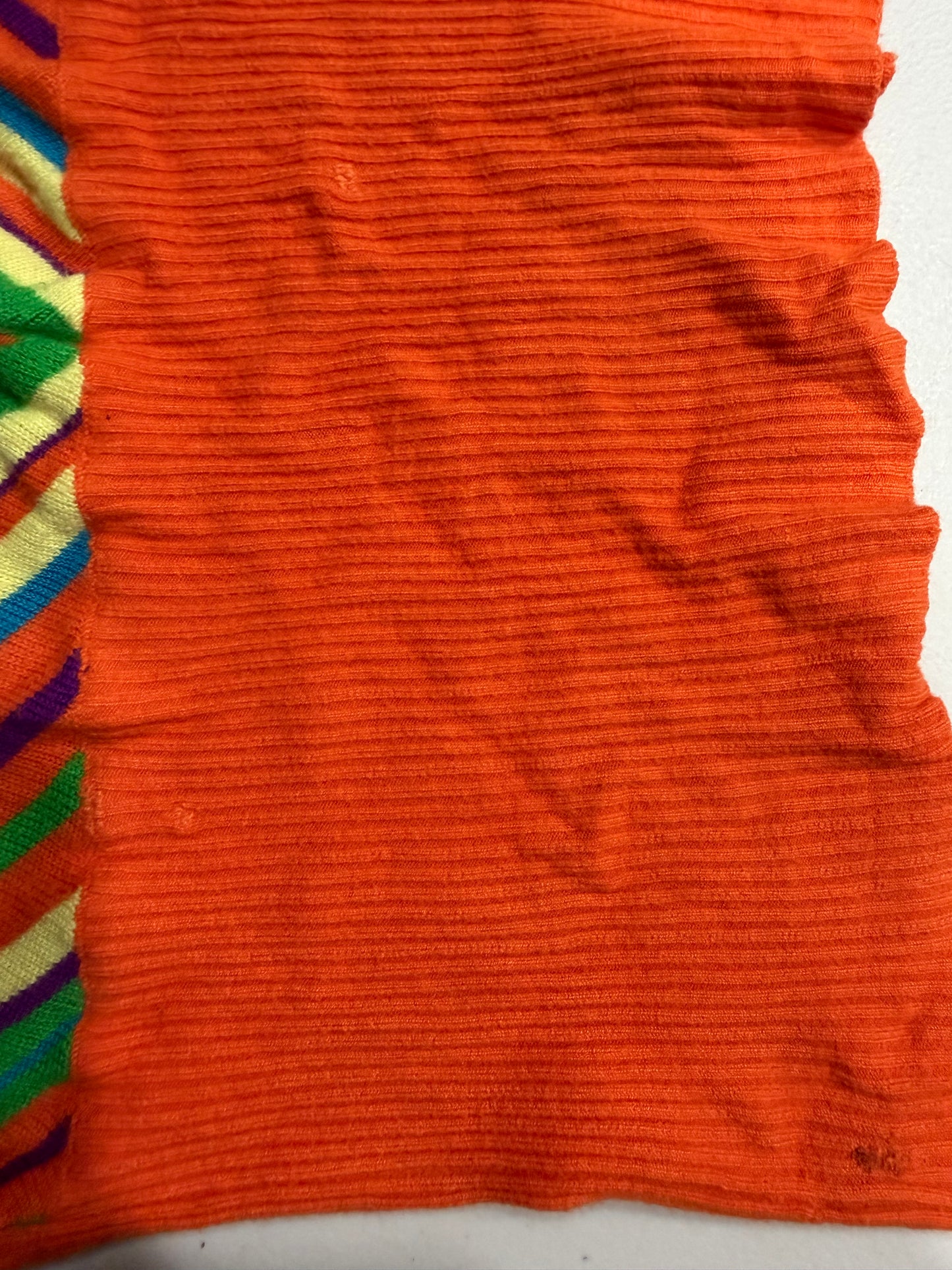 (S) 2000s knit orange striped long sleeve top