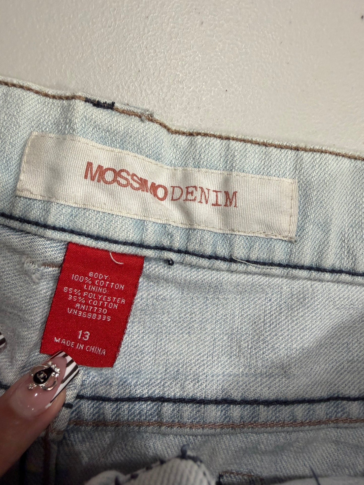 (36”) early 2000s mossimo heart patch denim mini skirt