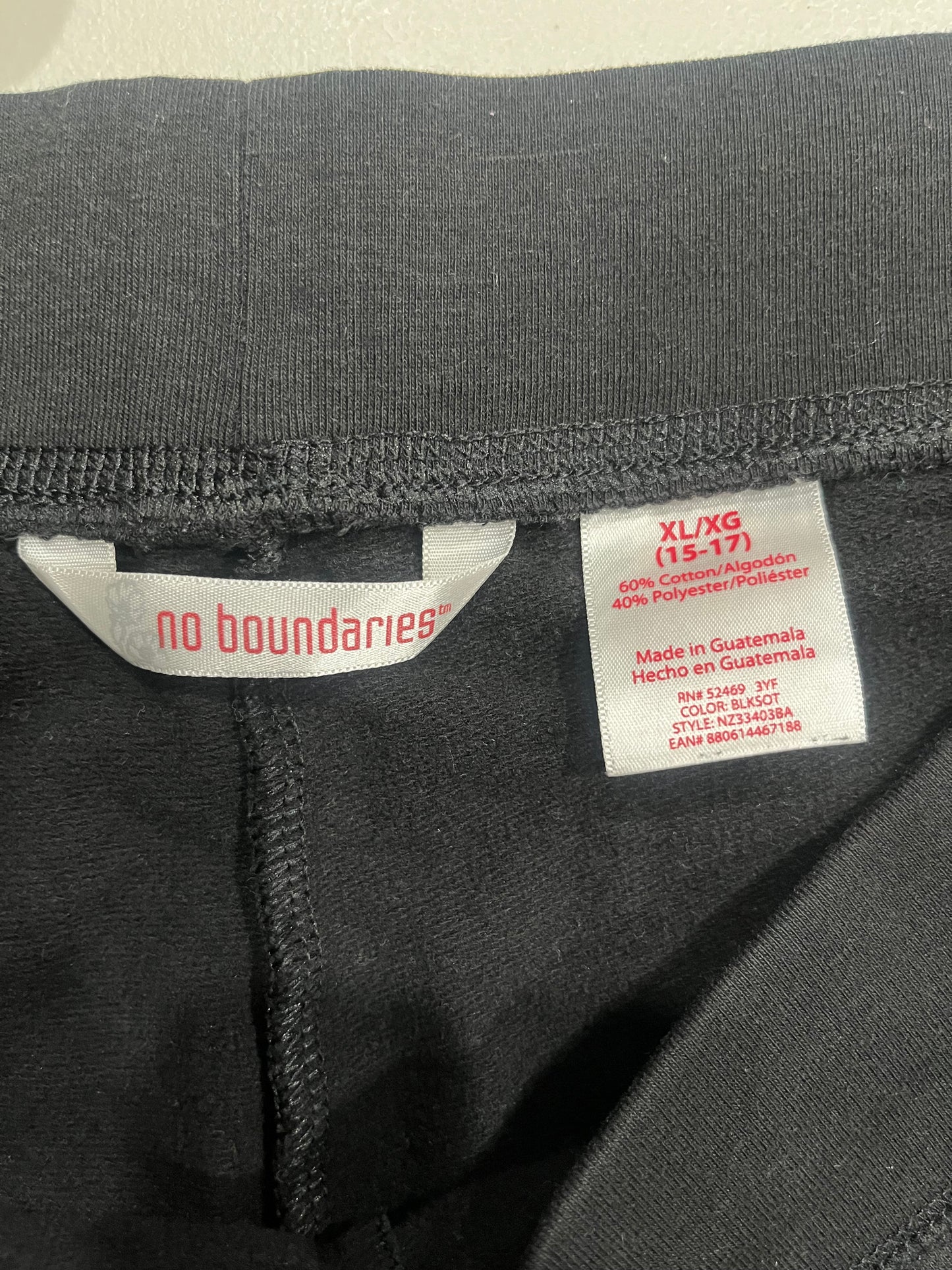 (XL) 2000s “PERFECT” No Boundaries Pants