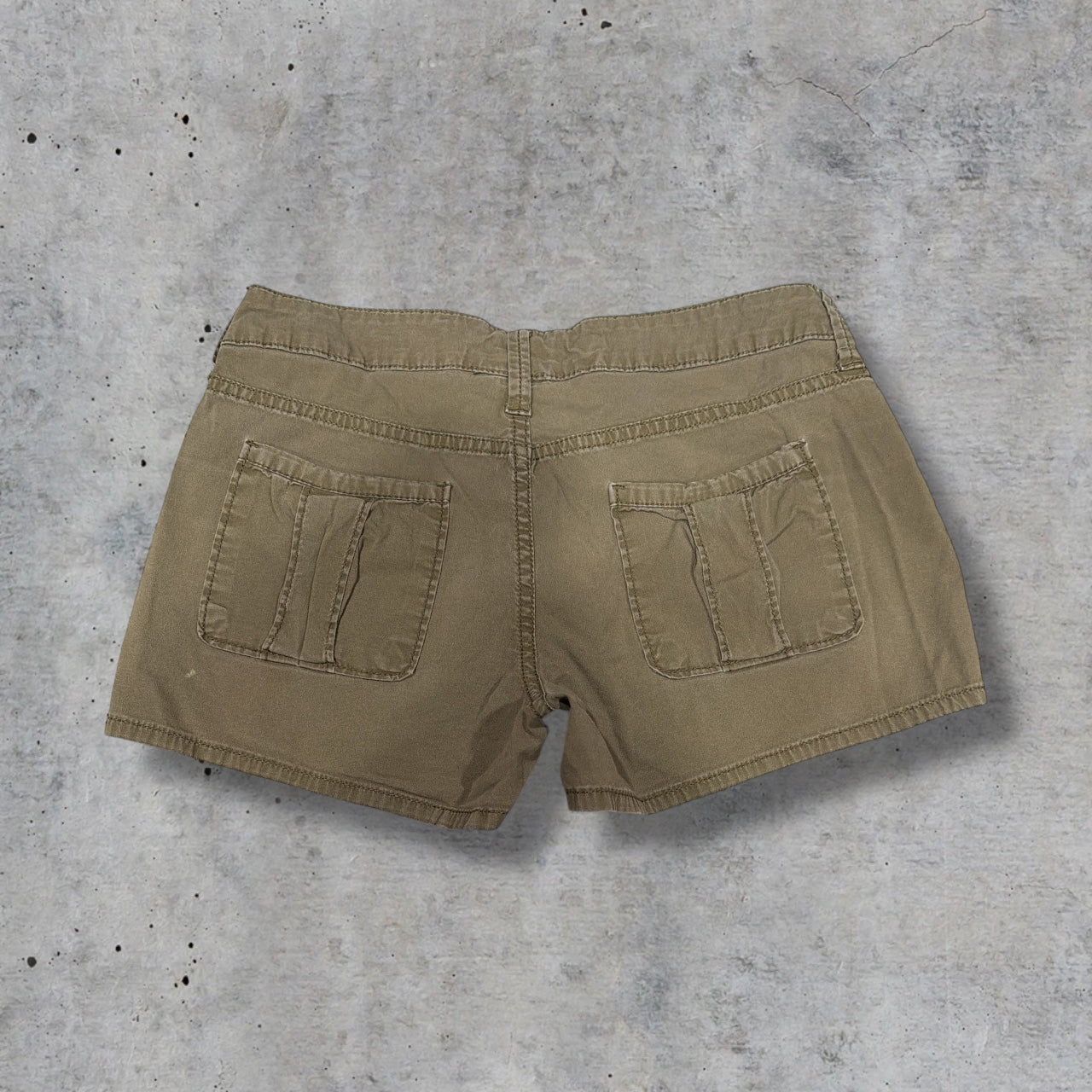 (26”) vintage green cargo mini shorts