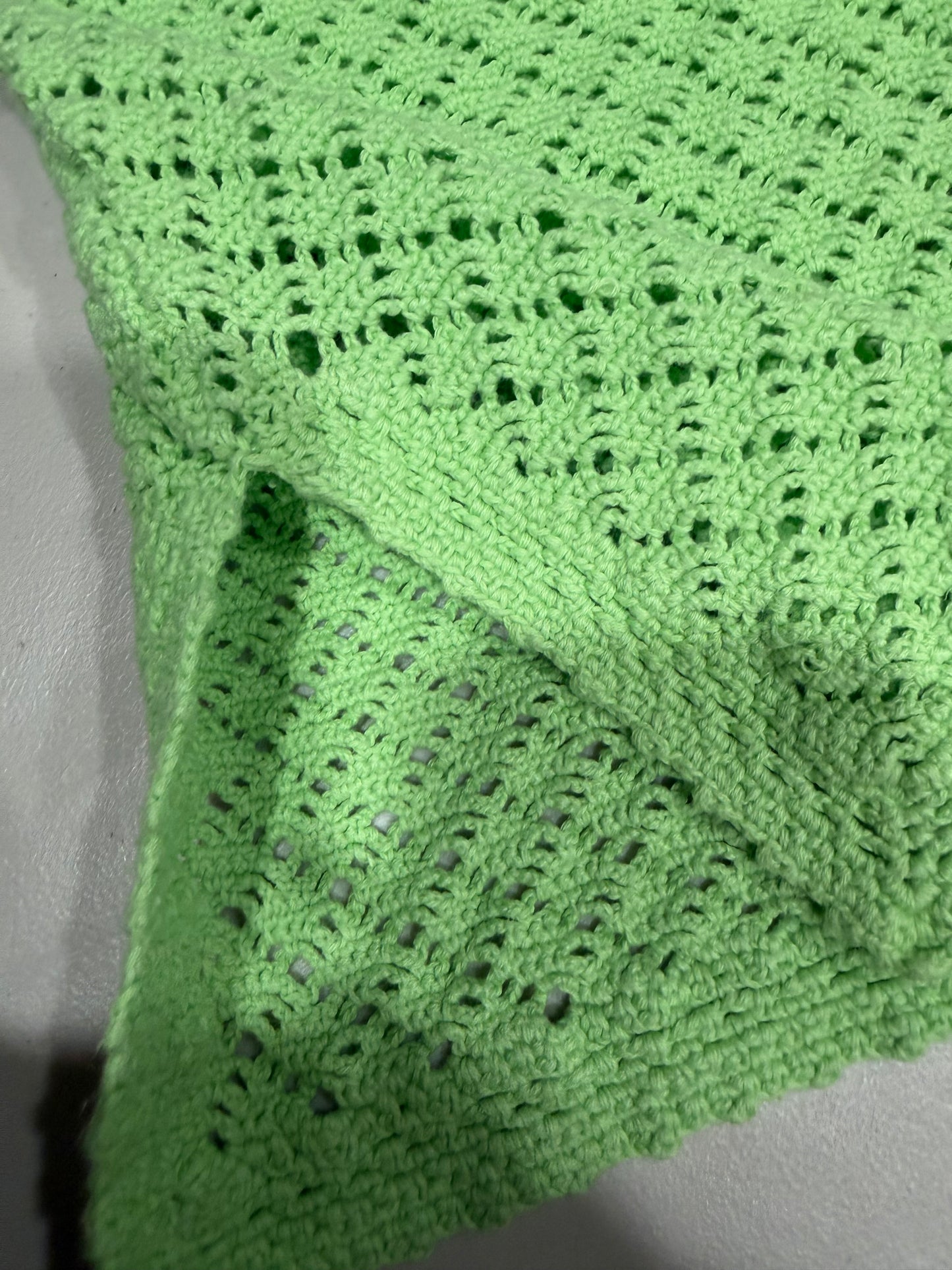 (M/L) y2k lime green banana republic crochet top