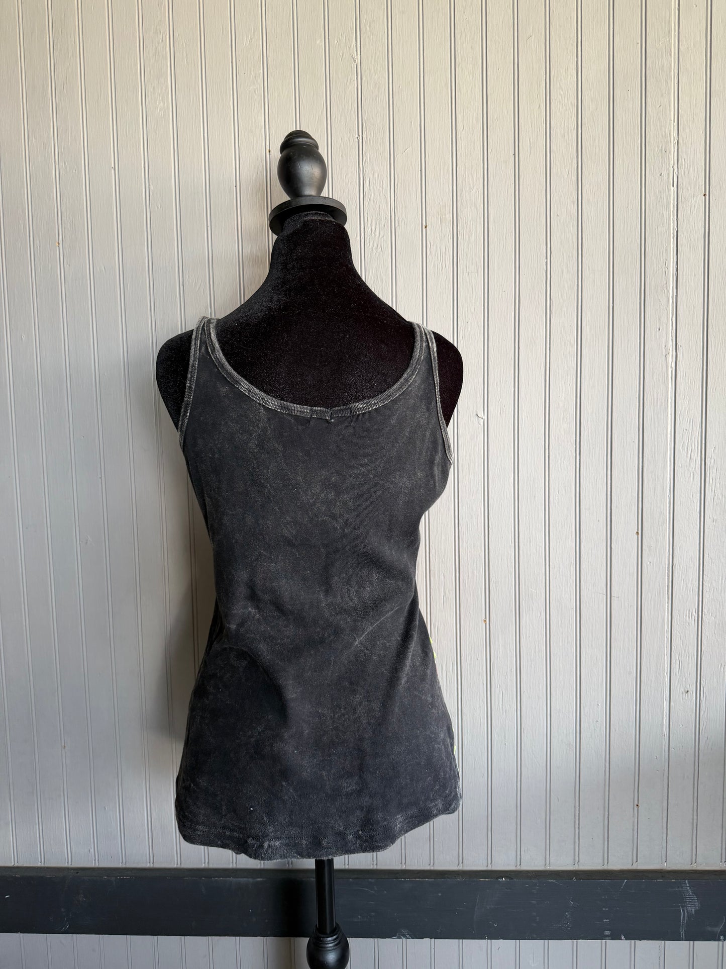 (M/L) vintage boho embroidered rising international tank top