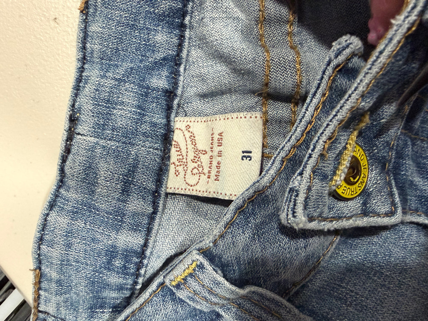 (28/29”) true religion flared denim jeans