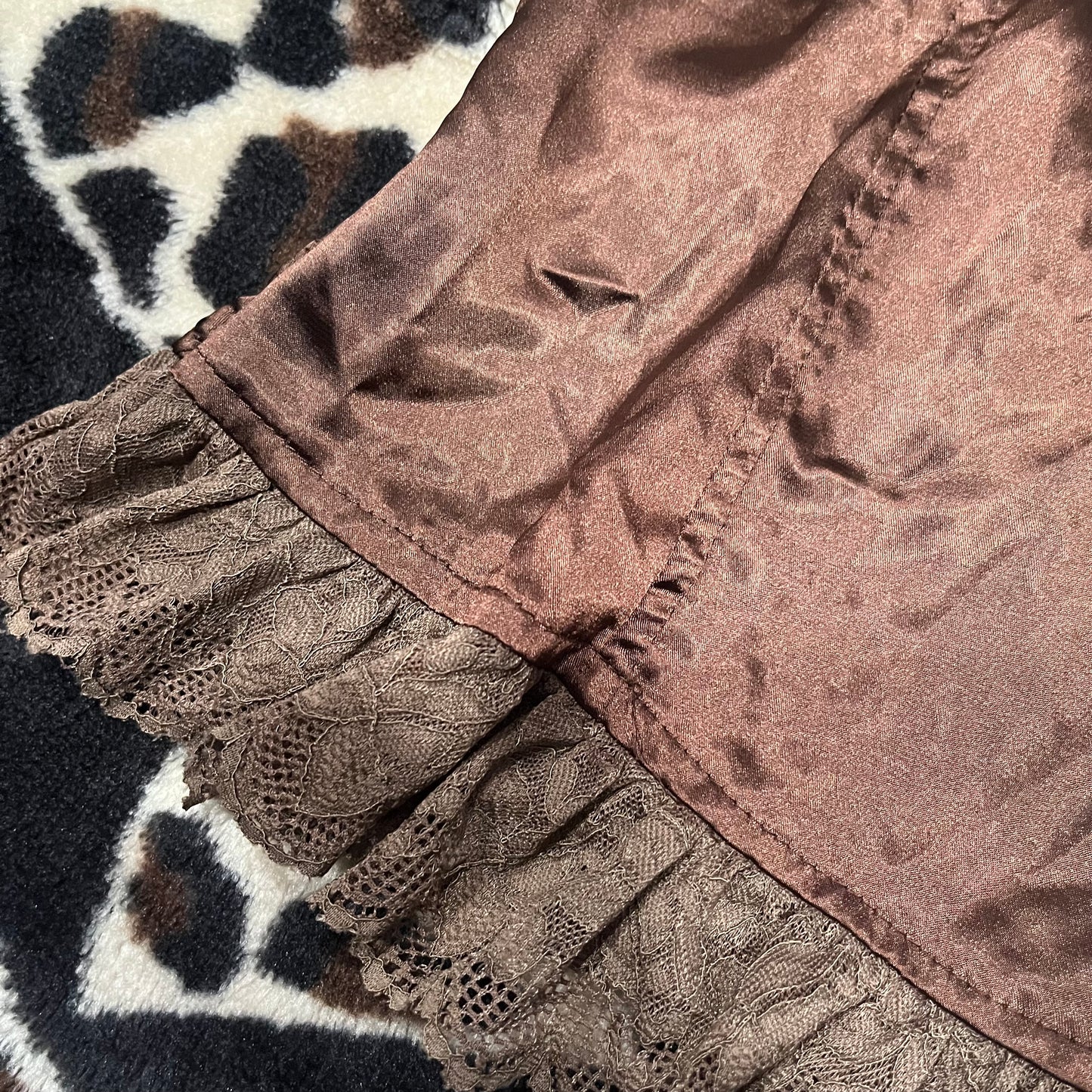 (M/L) vintage beaded lace trim halter top