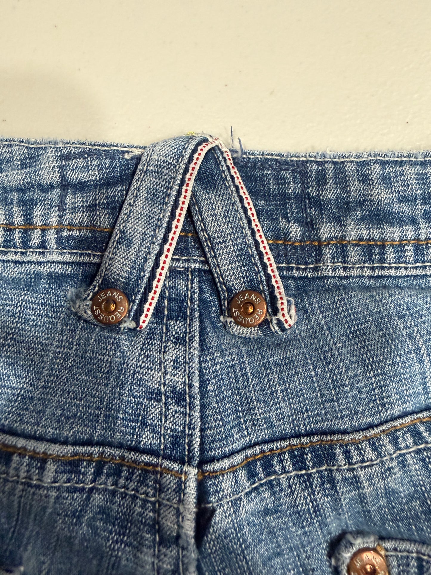 (31”) early 2000s rocawear denim jeans