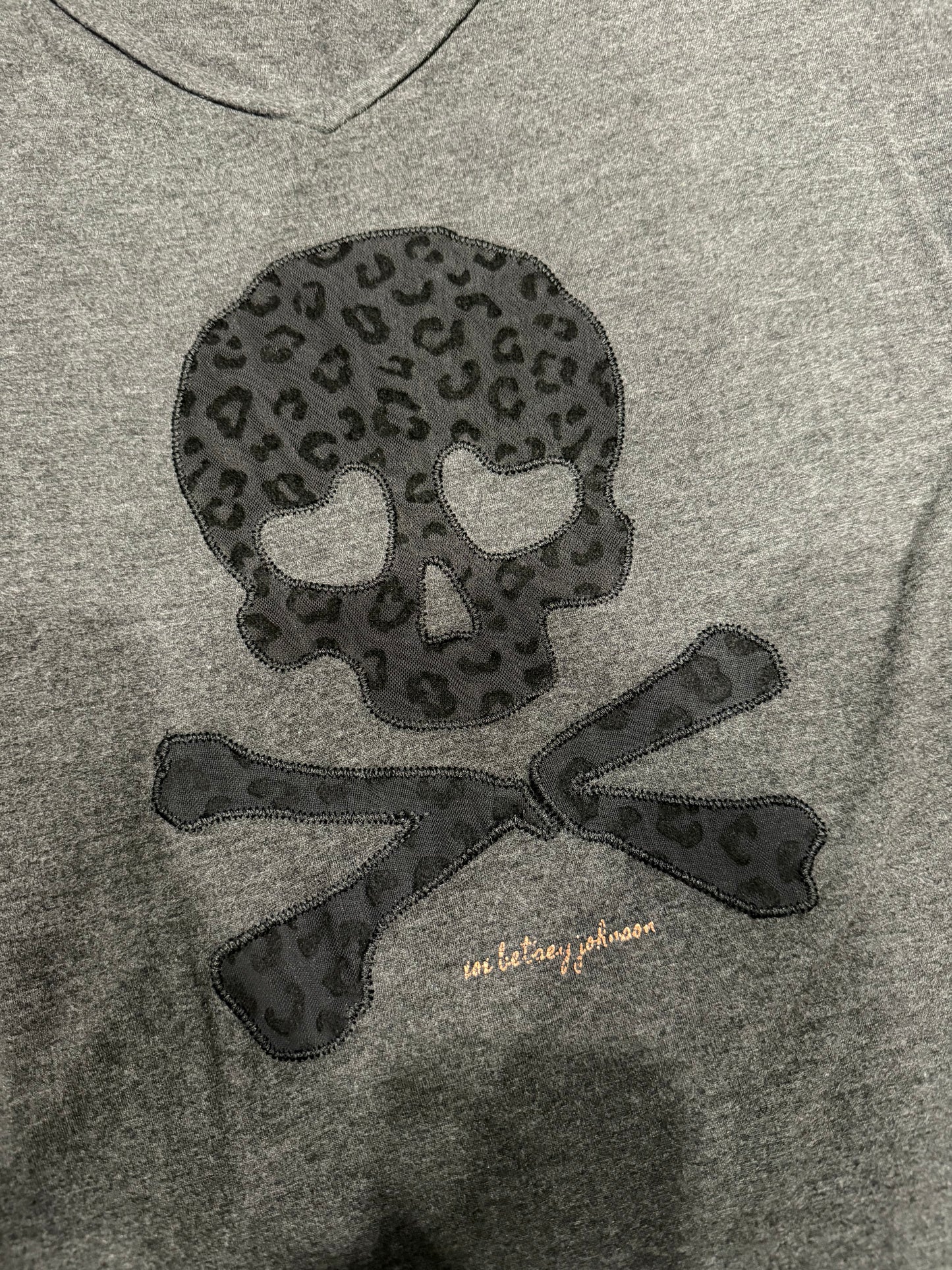 (3XL) 2000s betsey johnson leopard skull grey grunge top