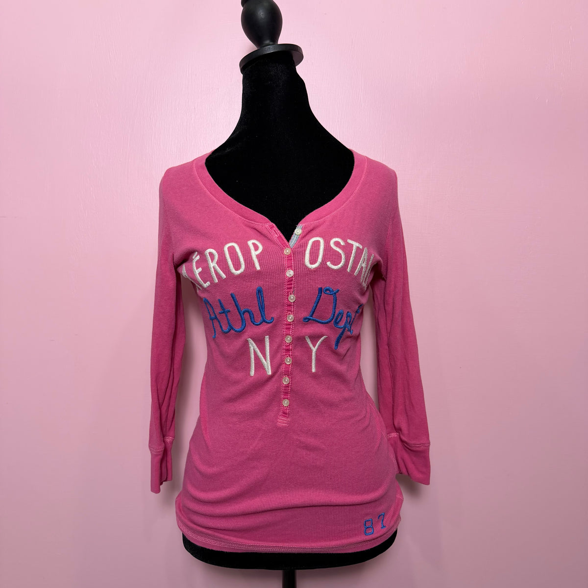 (M/L) early 2000s pink henley Aeropostale long sleeve button up top