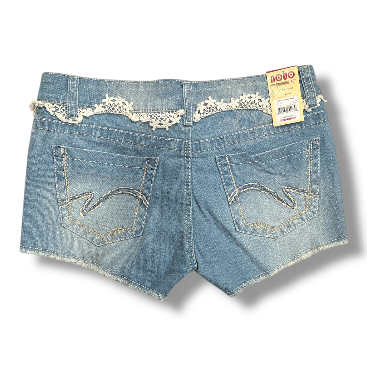 (30”) NWT No boundaries Lace Trim Denim Shorts